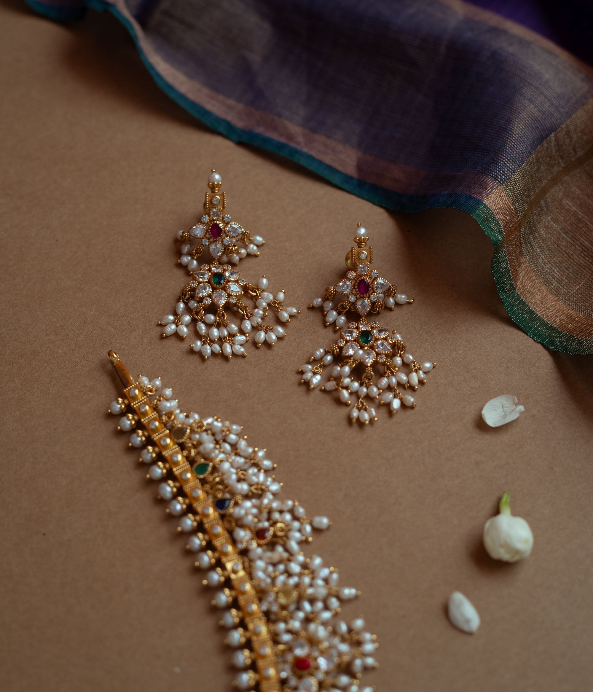 Indradhanushini Moti Necklace
