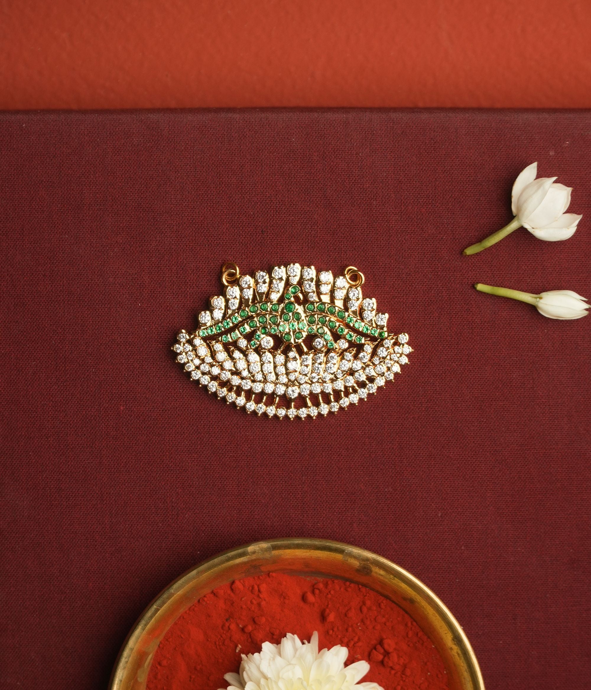 Emerald plume pendant, 925 silver