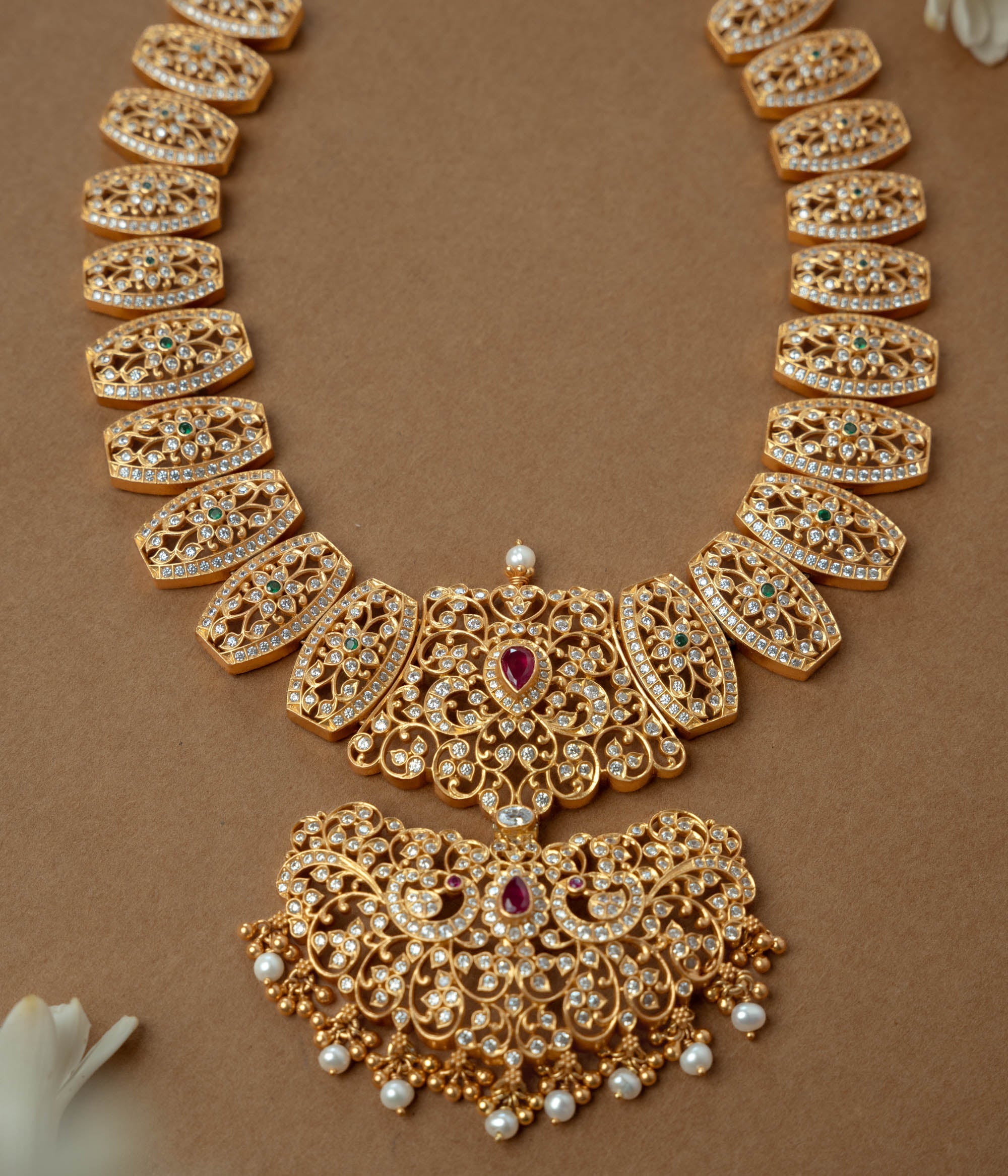 Stone Necklace with Red Polki Stone, White Polki Stone, Green Polki Stone, Swarovski Stone, Pearls, themed around Vintage.