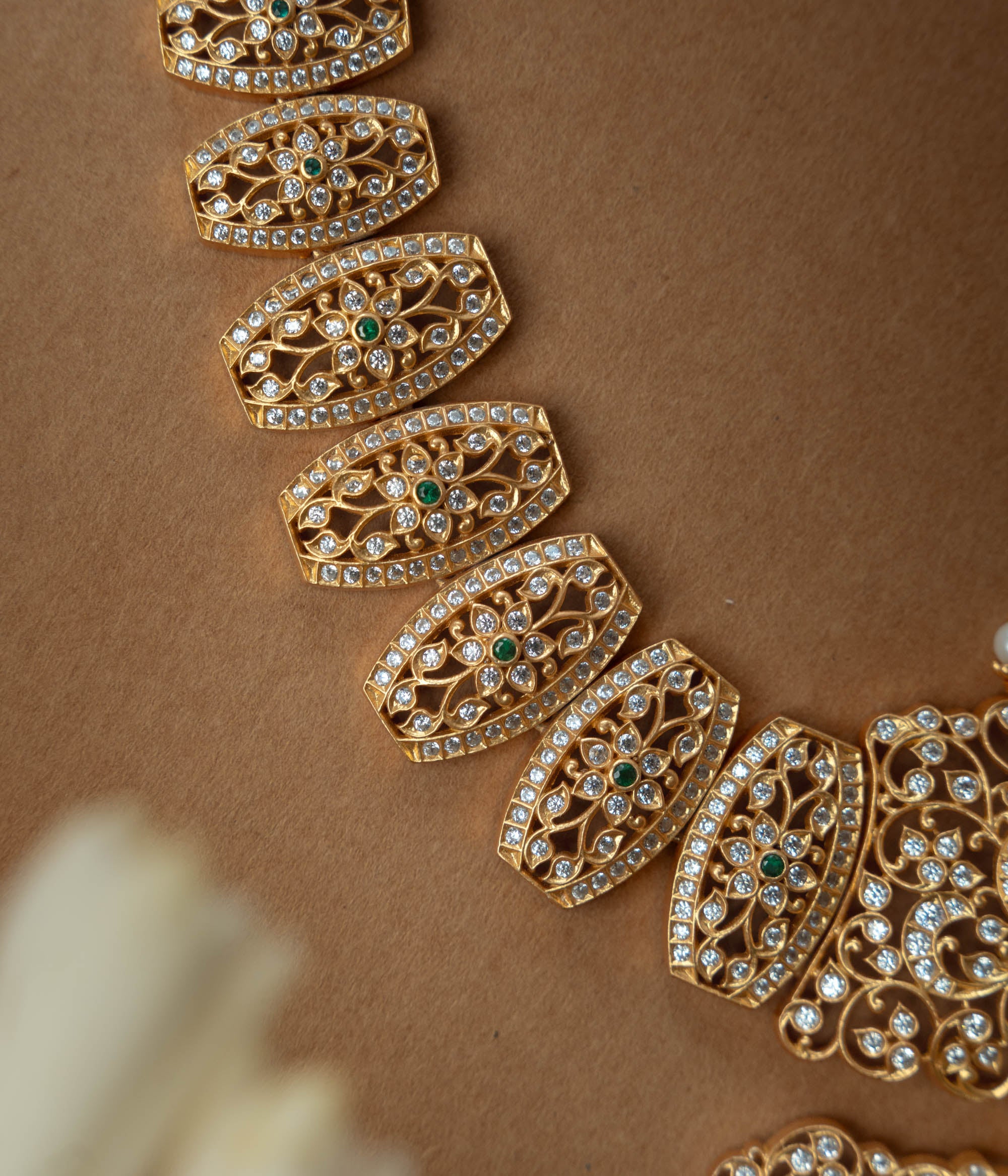 Stone Necklace with Red Polki Stone, White Polki Stone, Green Polki Stone, Swarovski Stone, Pearls, themed around Vintage.