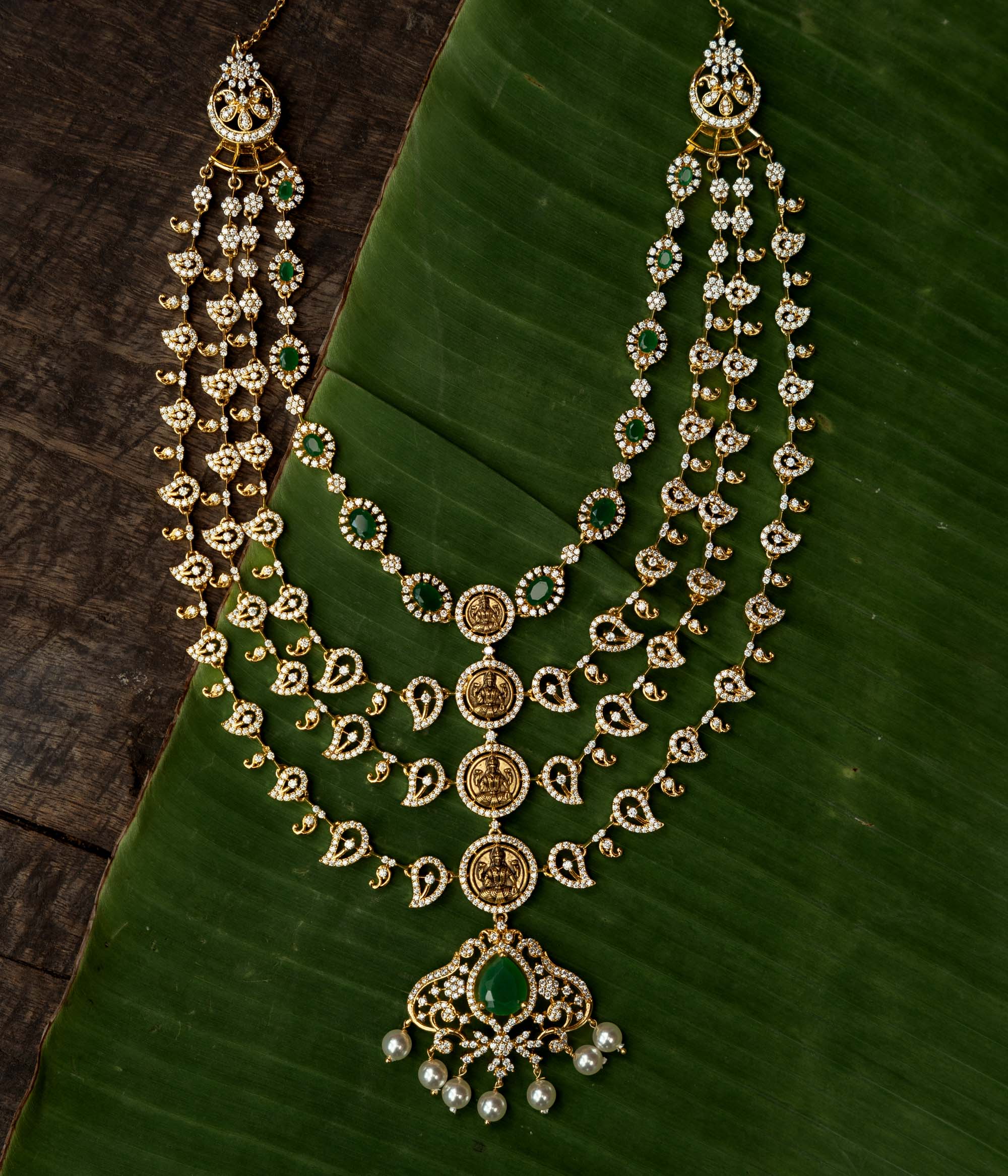 Green Swarovski pearl elven necklace