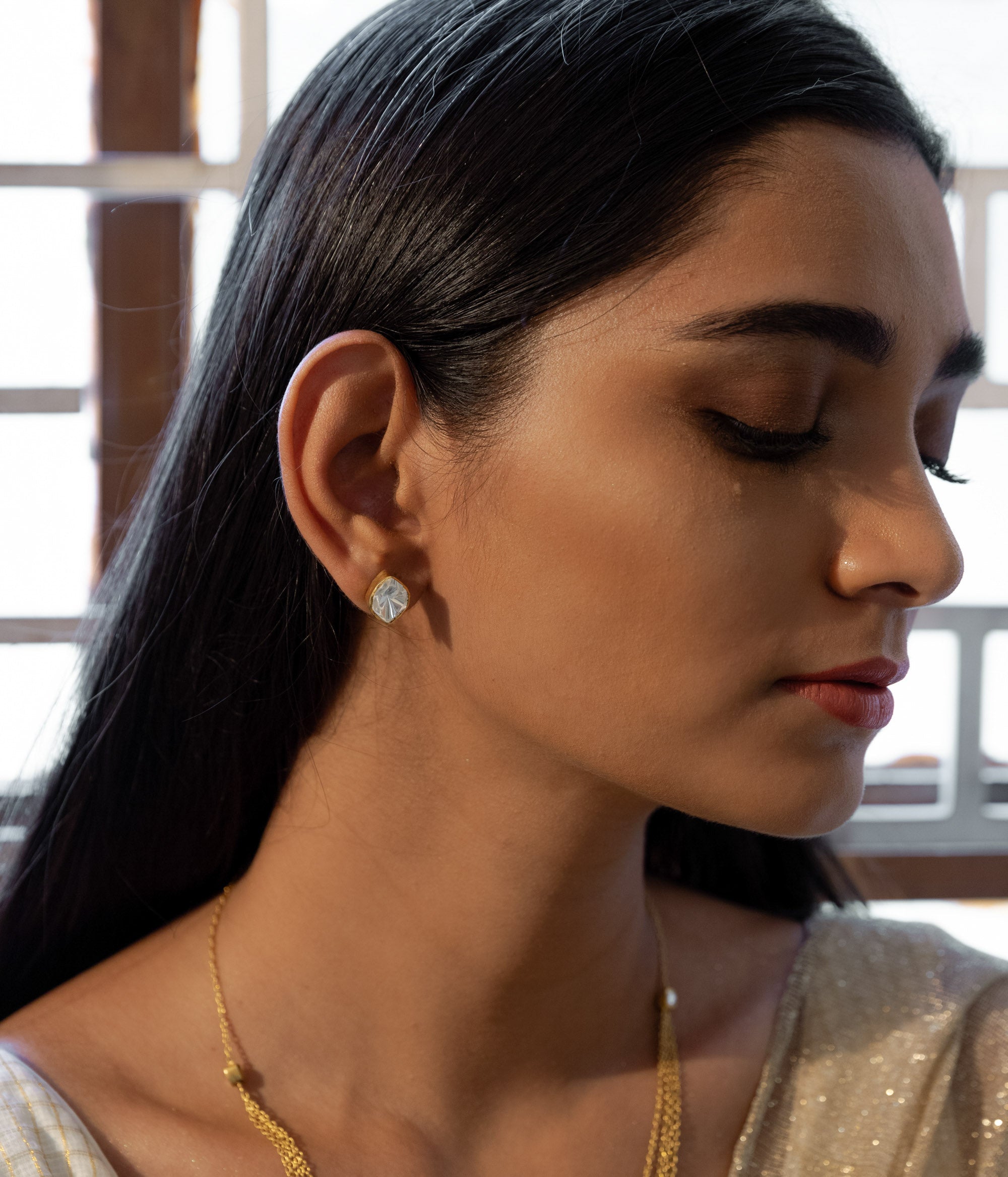 Sia Contemporary Stud