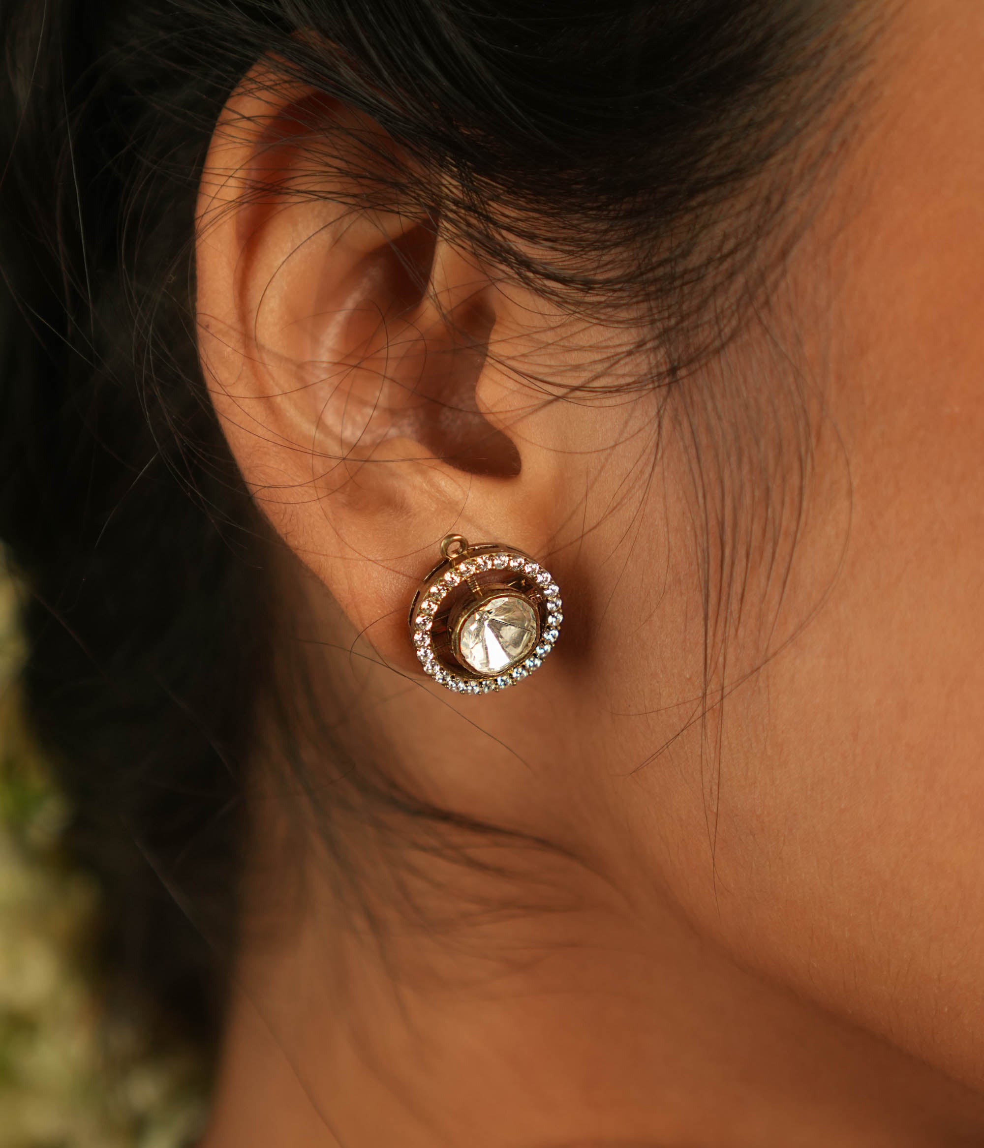 Sia Oval Classic Earrings
