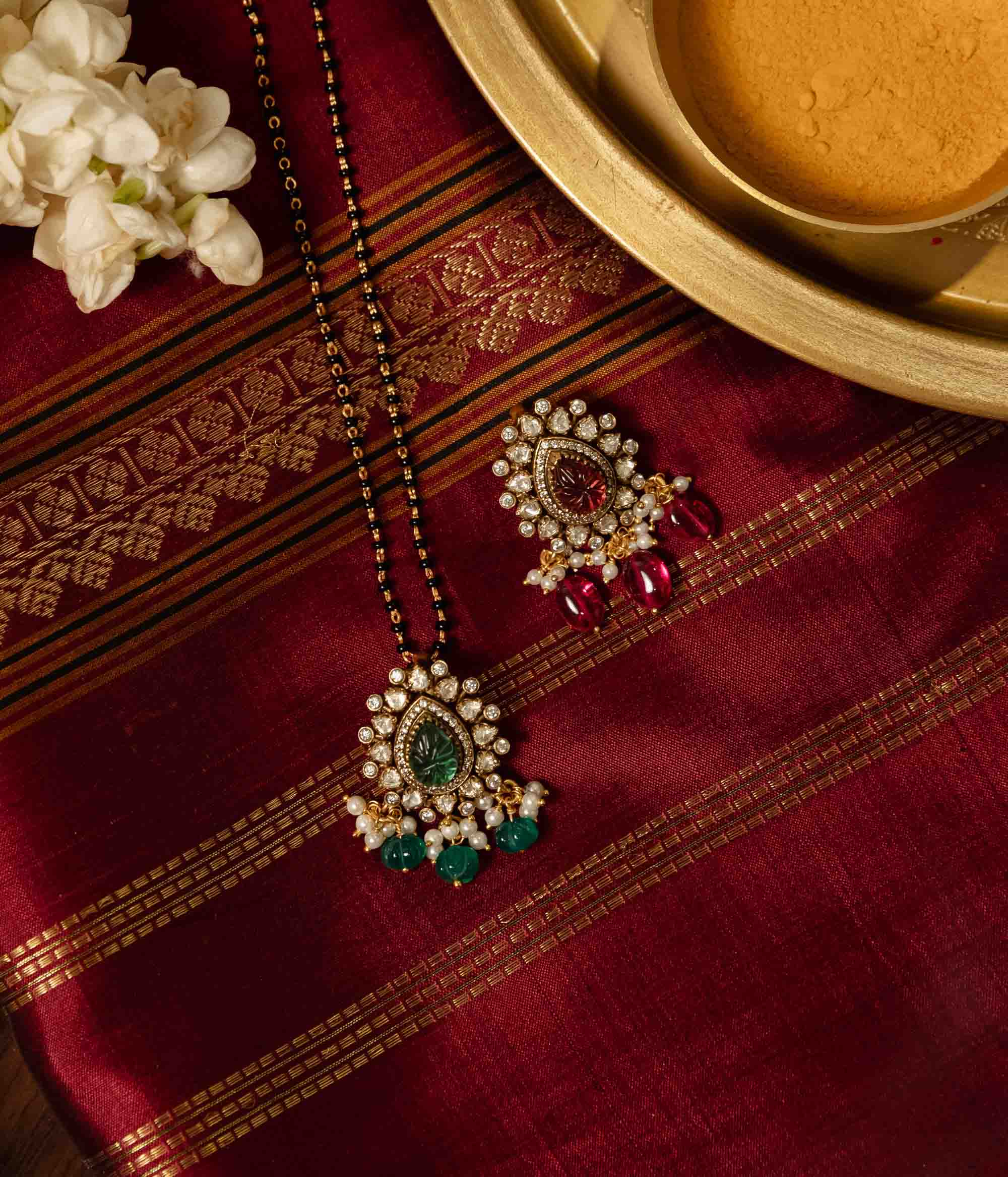 Suddha Victorian Pendant
