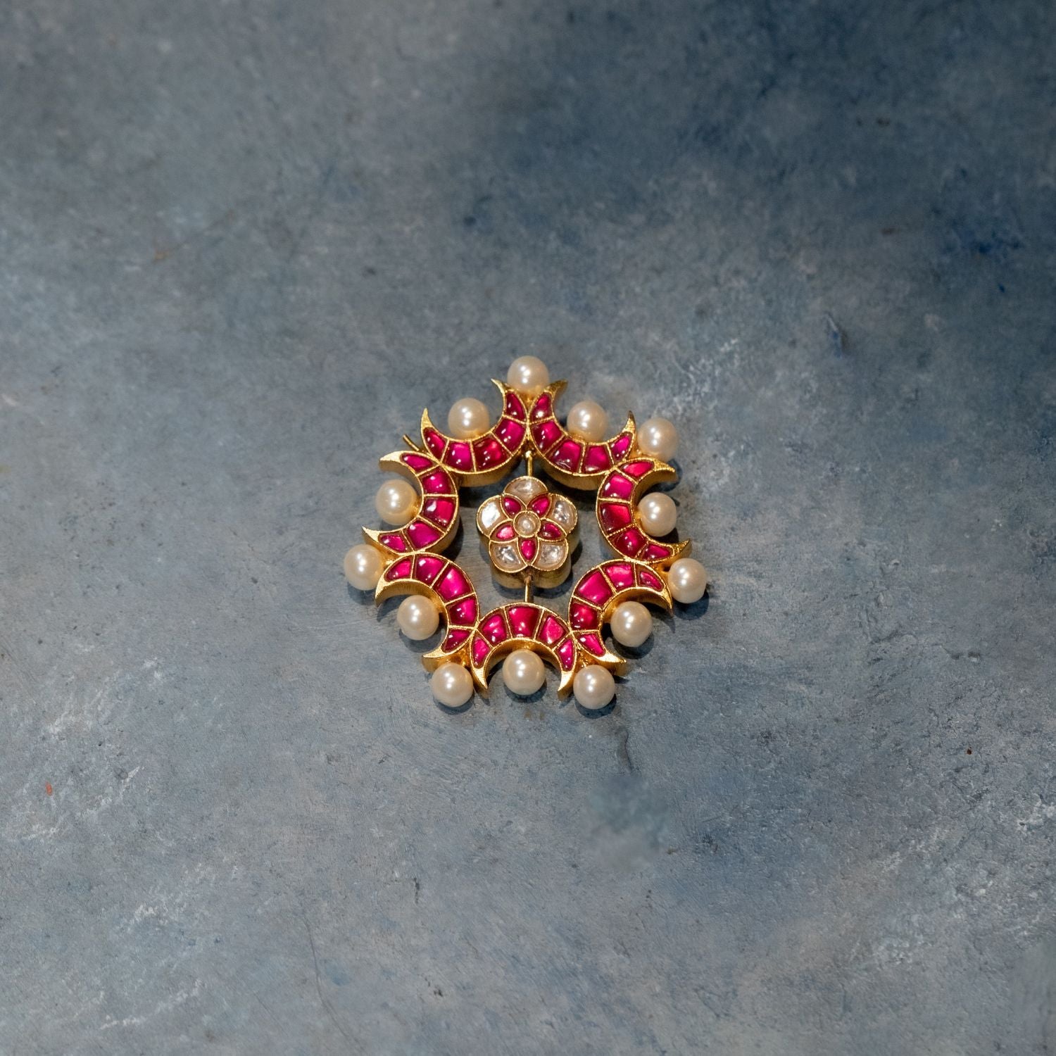 Sura Kundan Pendant