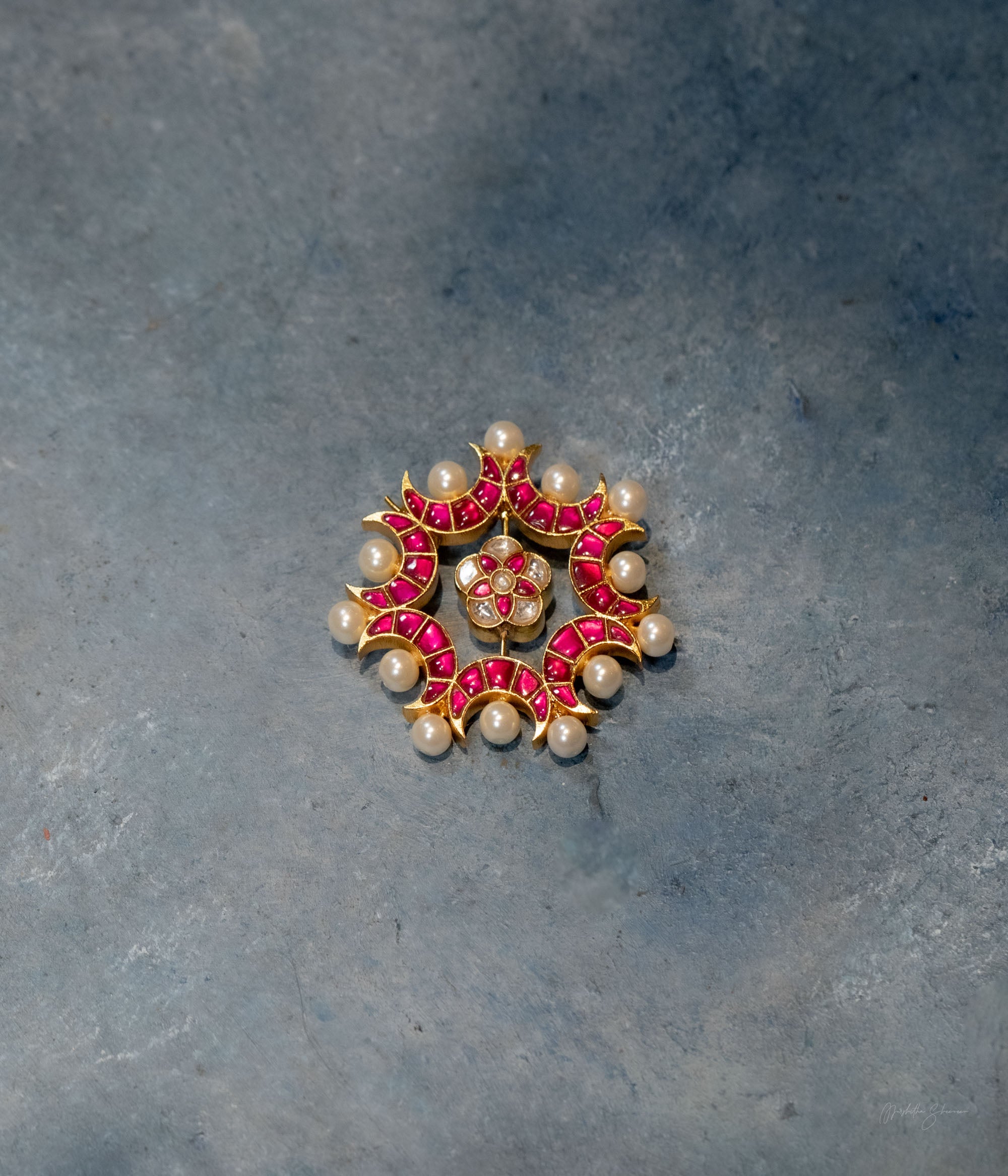 Sura Kundan Pendant