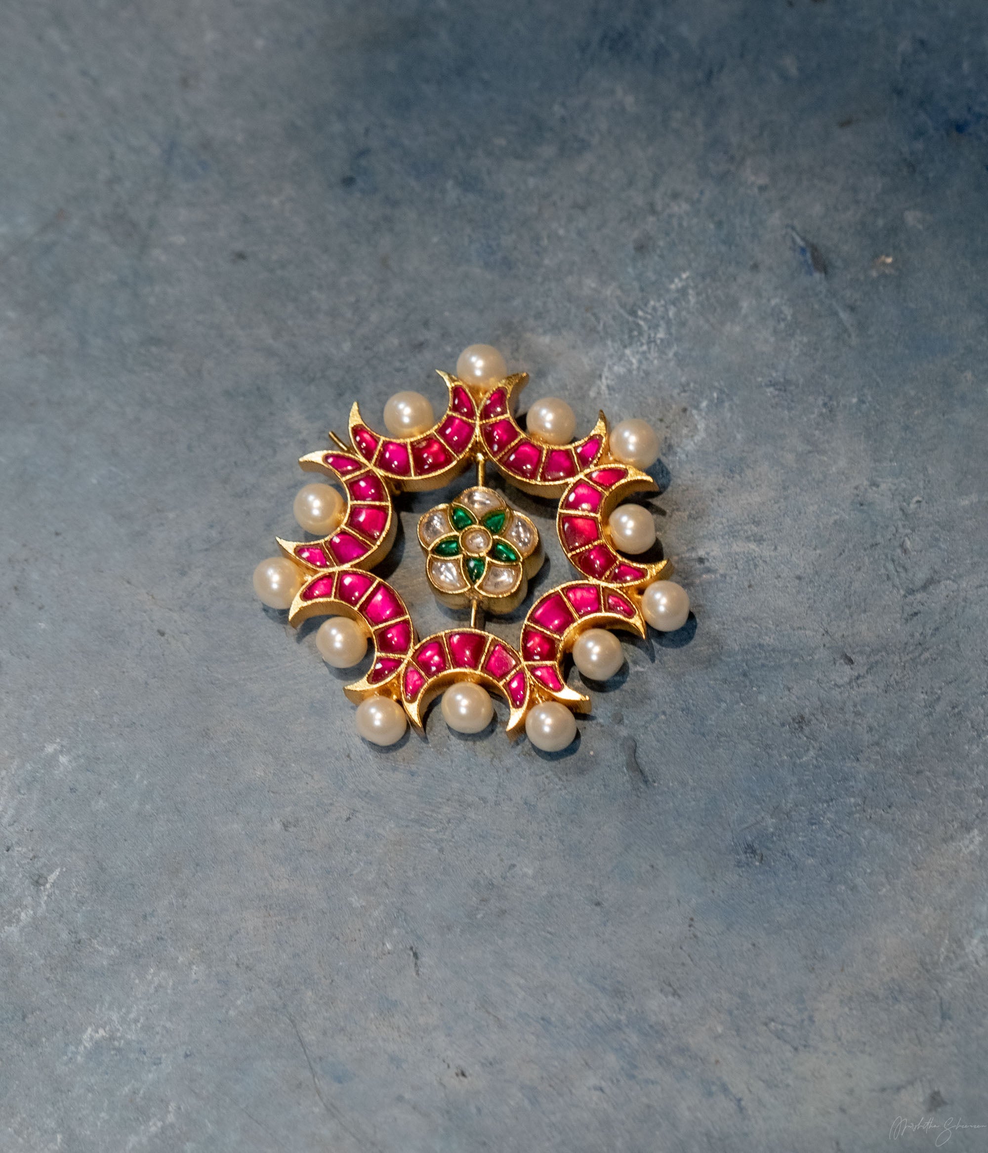 Sura Kundan Pendant