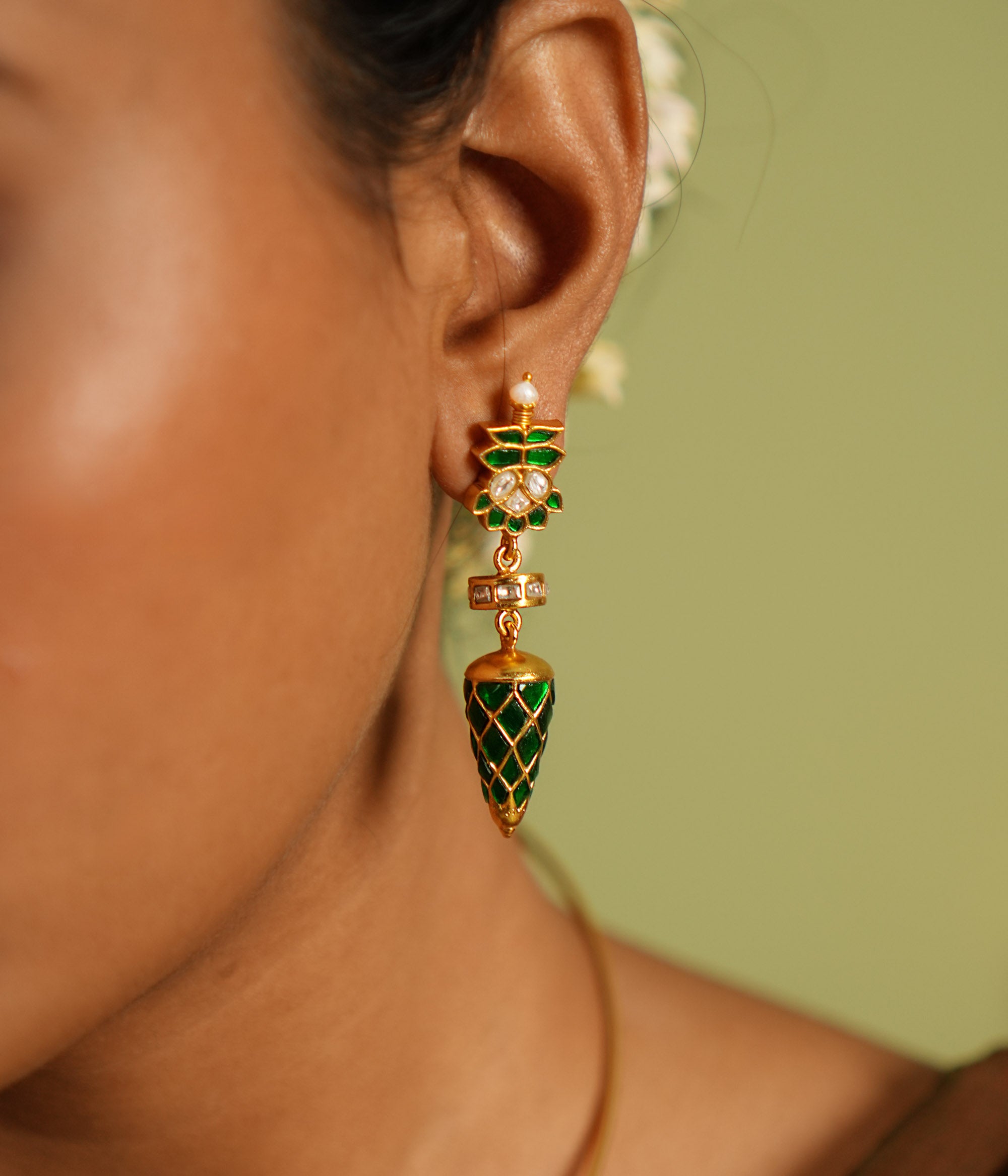 Uila Earring