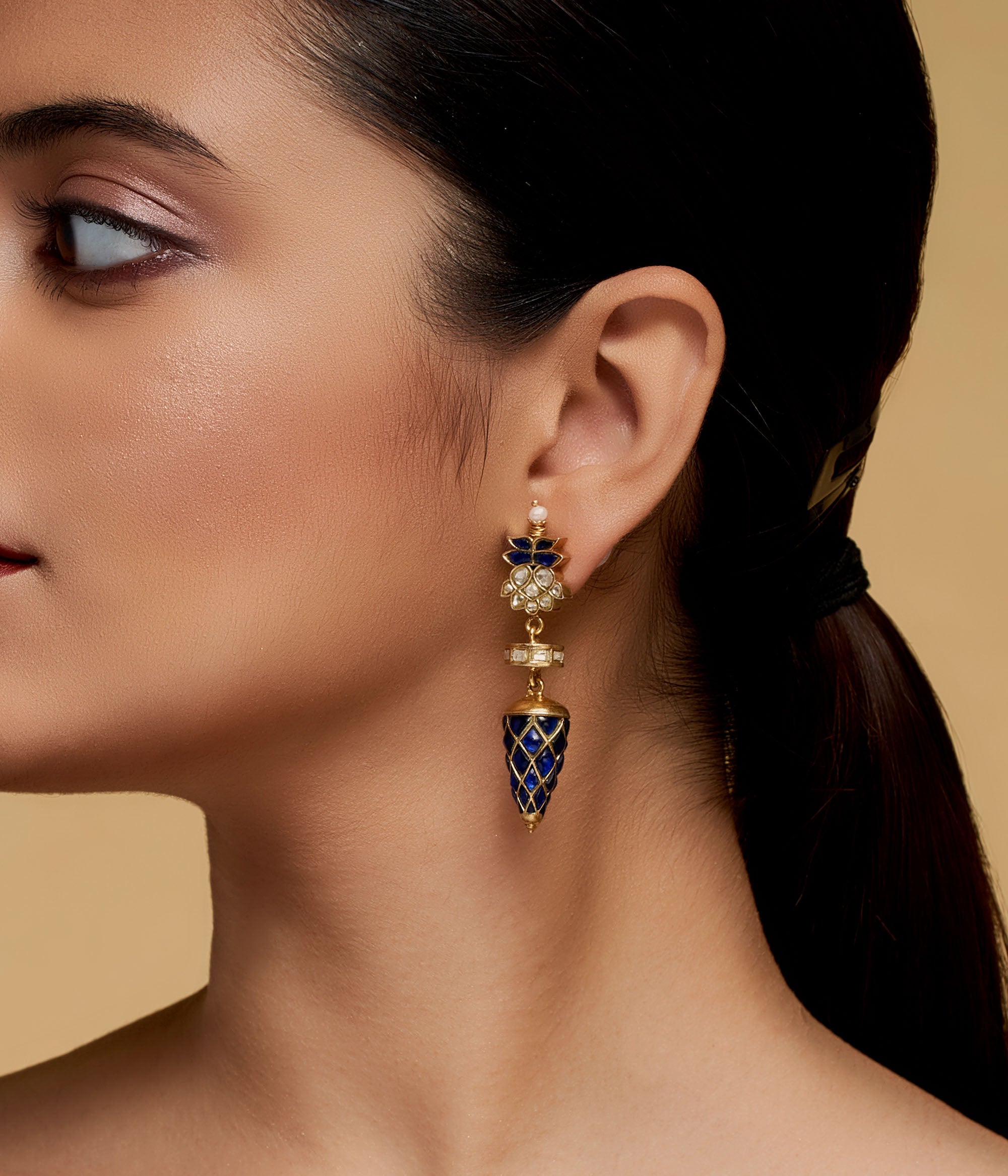 Uila Earring