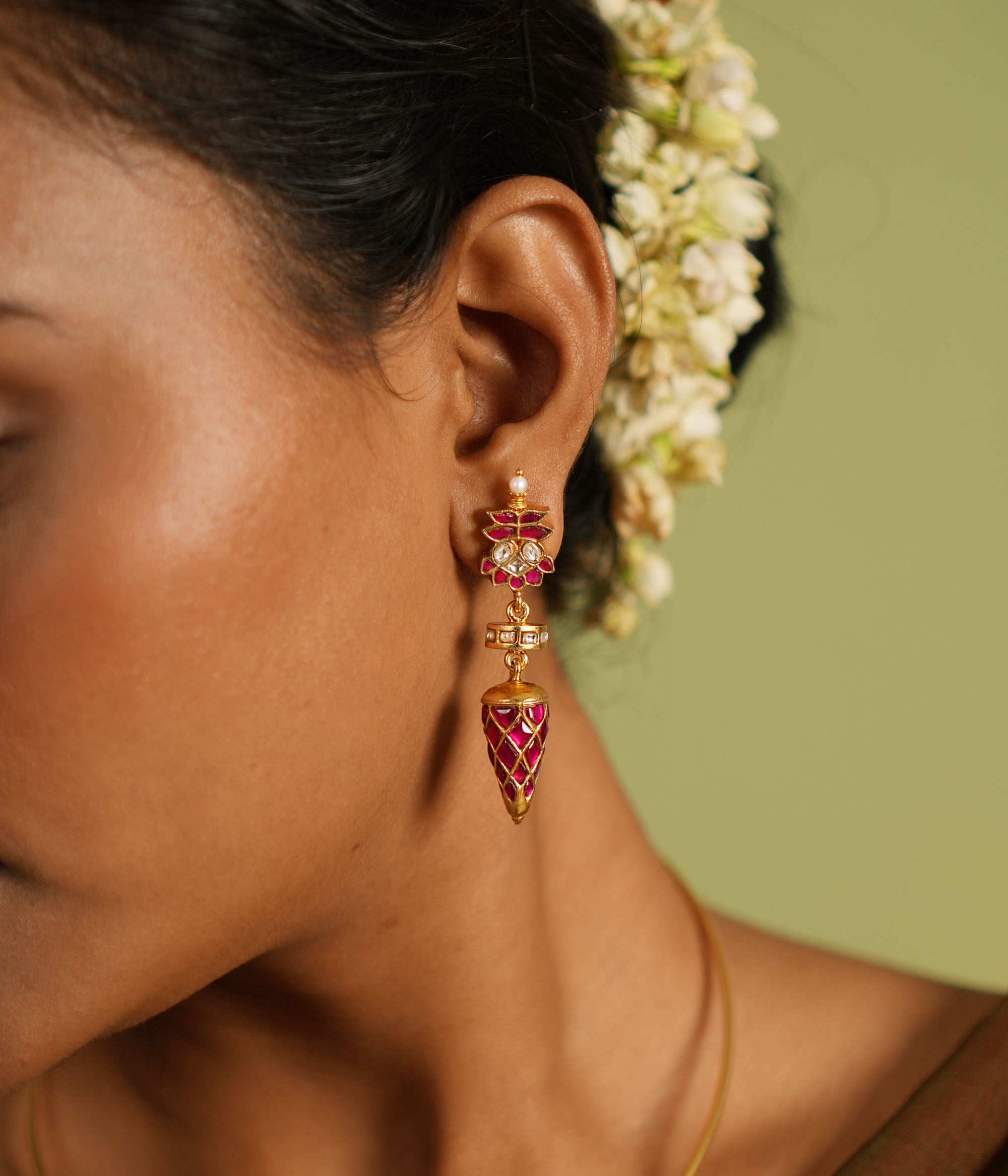 Uila Earring