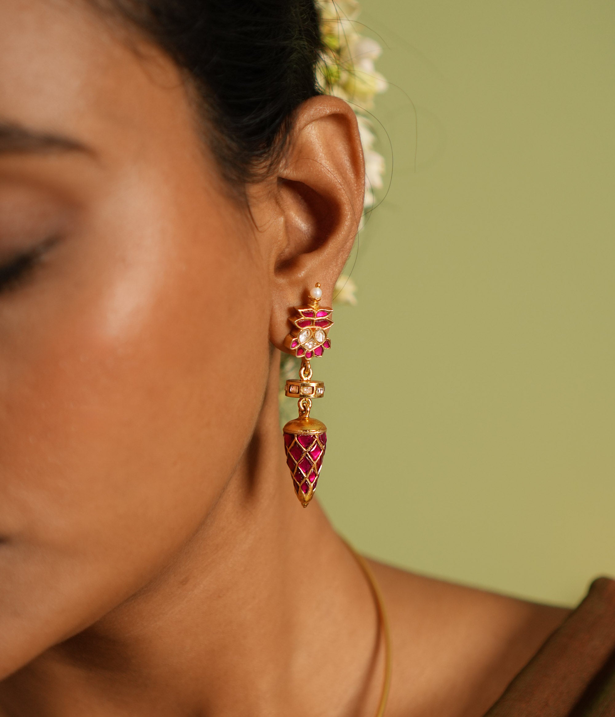 Uila Earring