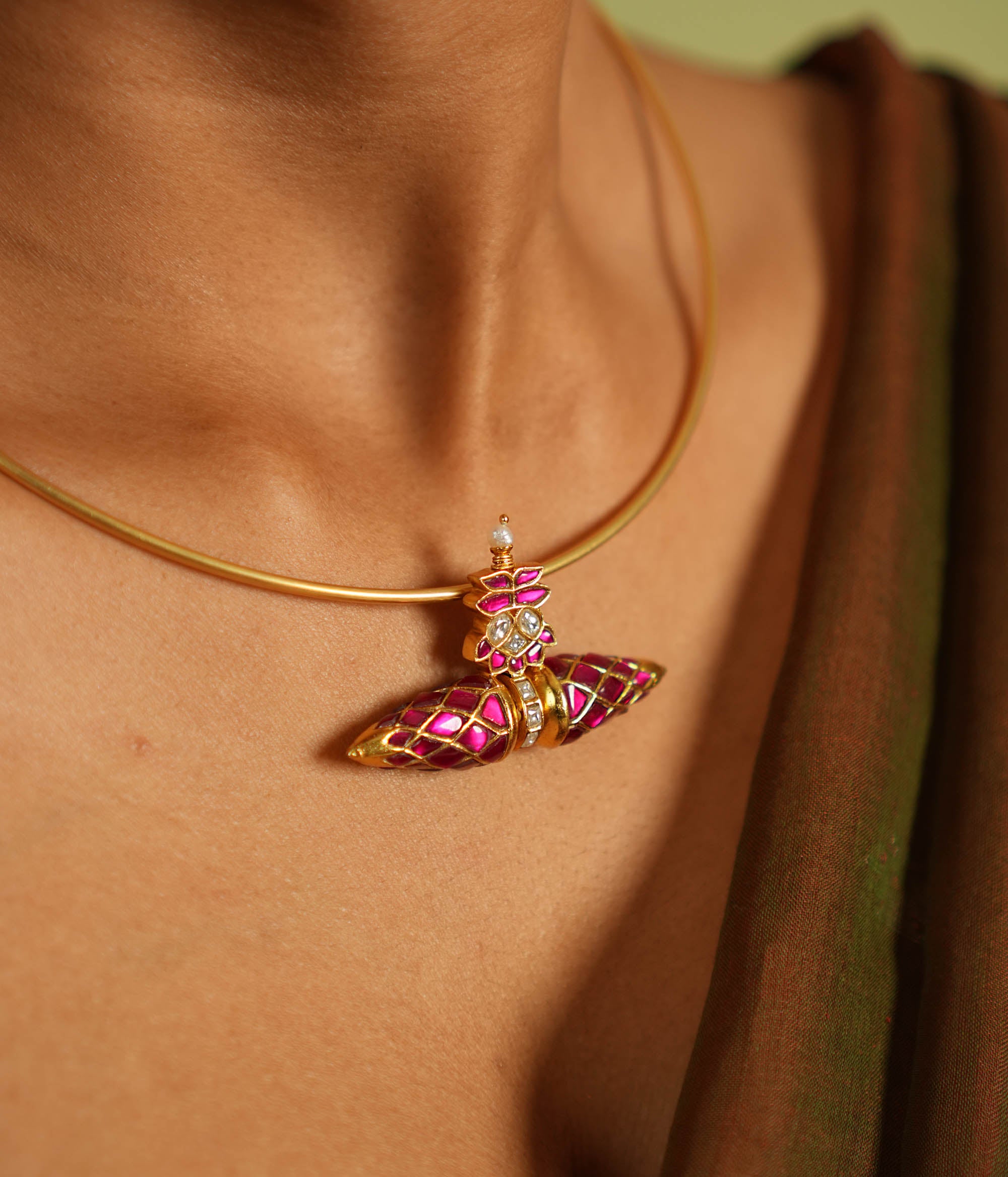 Uila Pendant