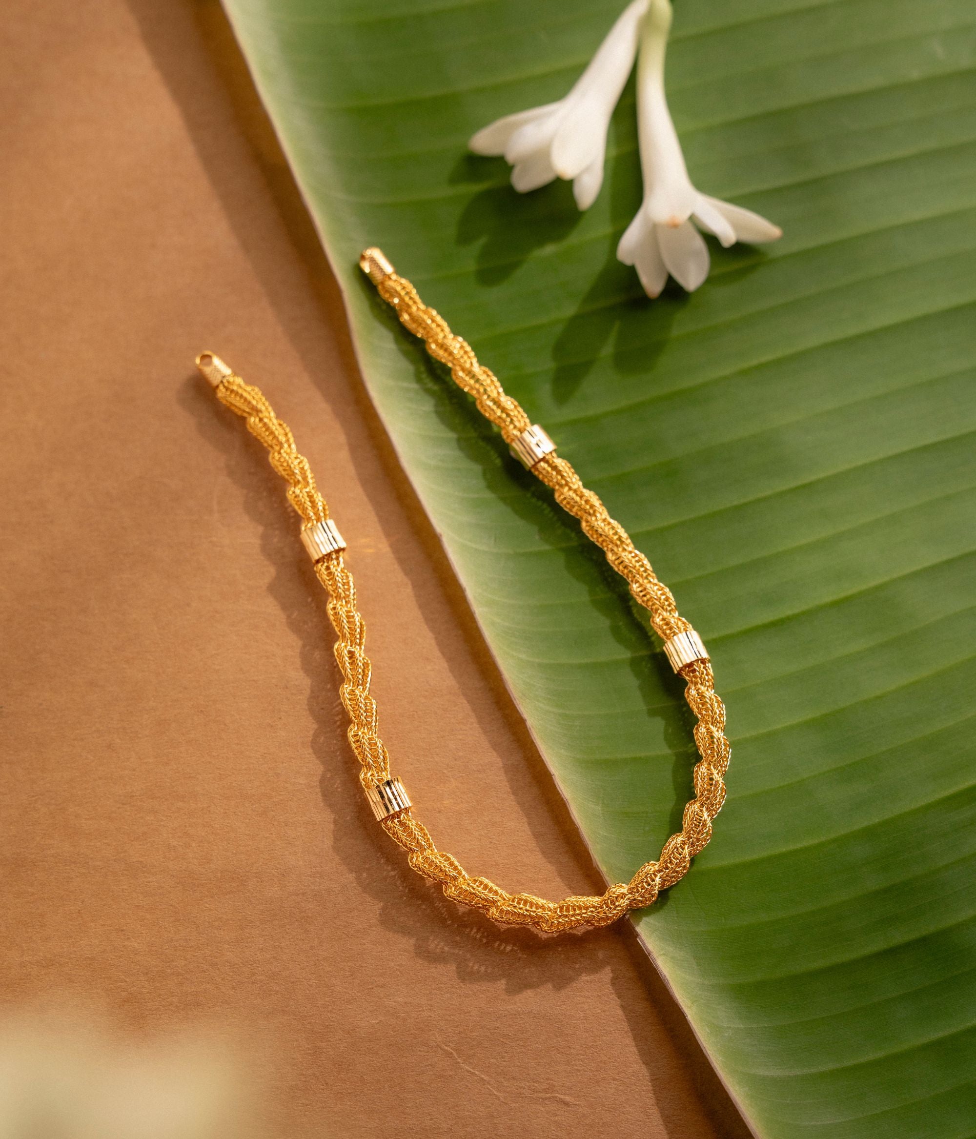 Handcrafted-silver-jewellery-chain-Chennai.jpg