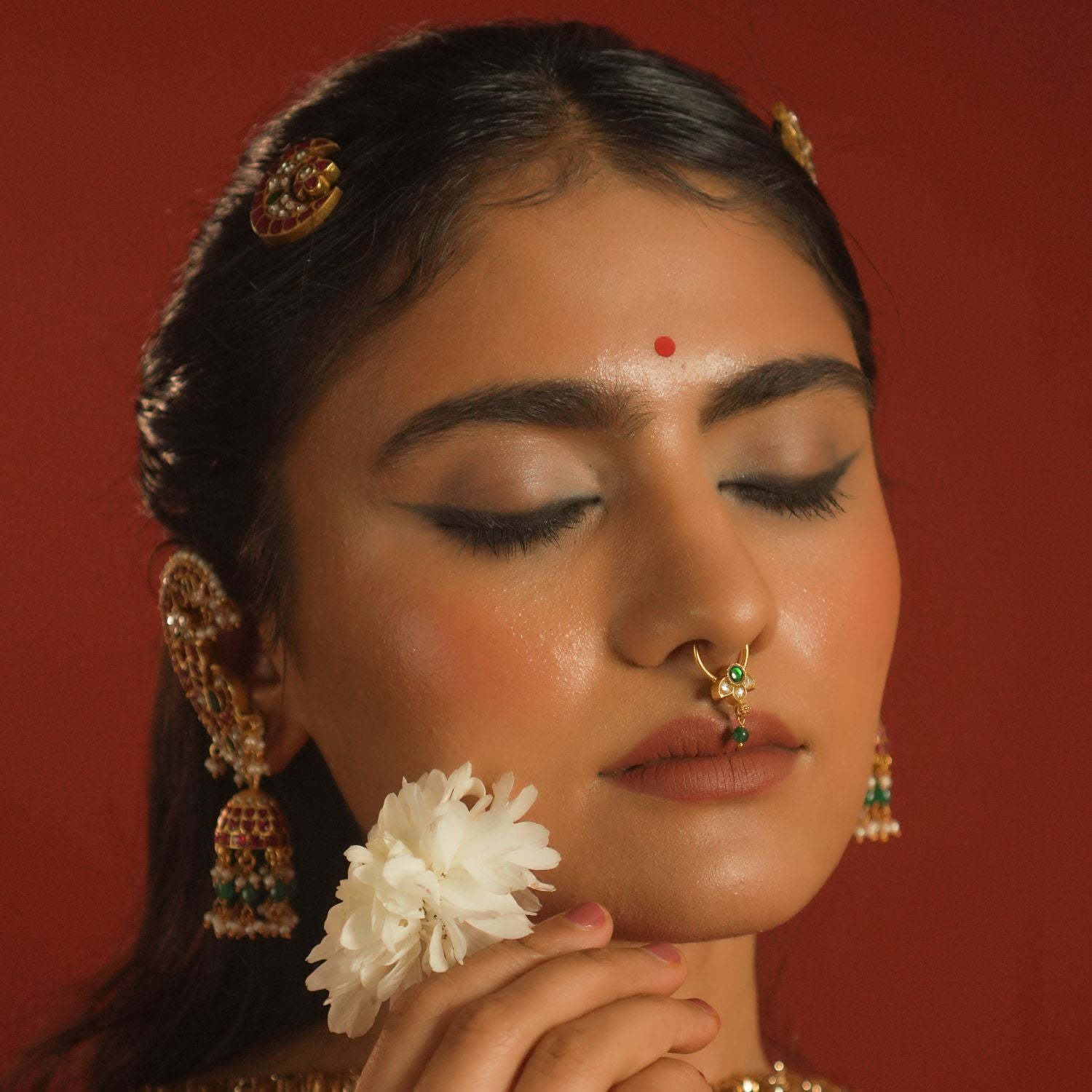 Purna Nose Ring in 92.5 silver with gold loop Chennai