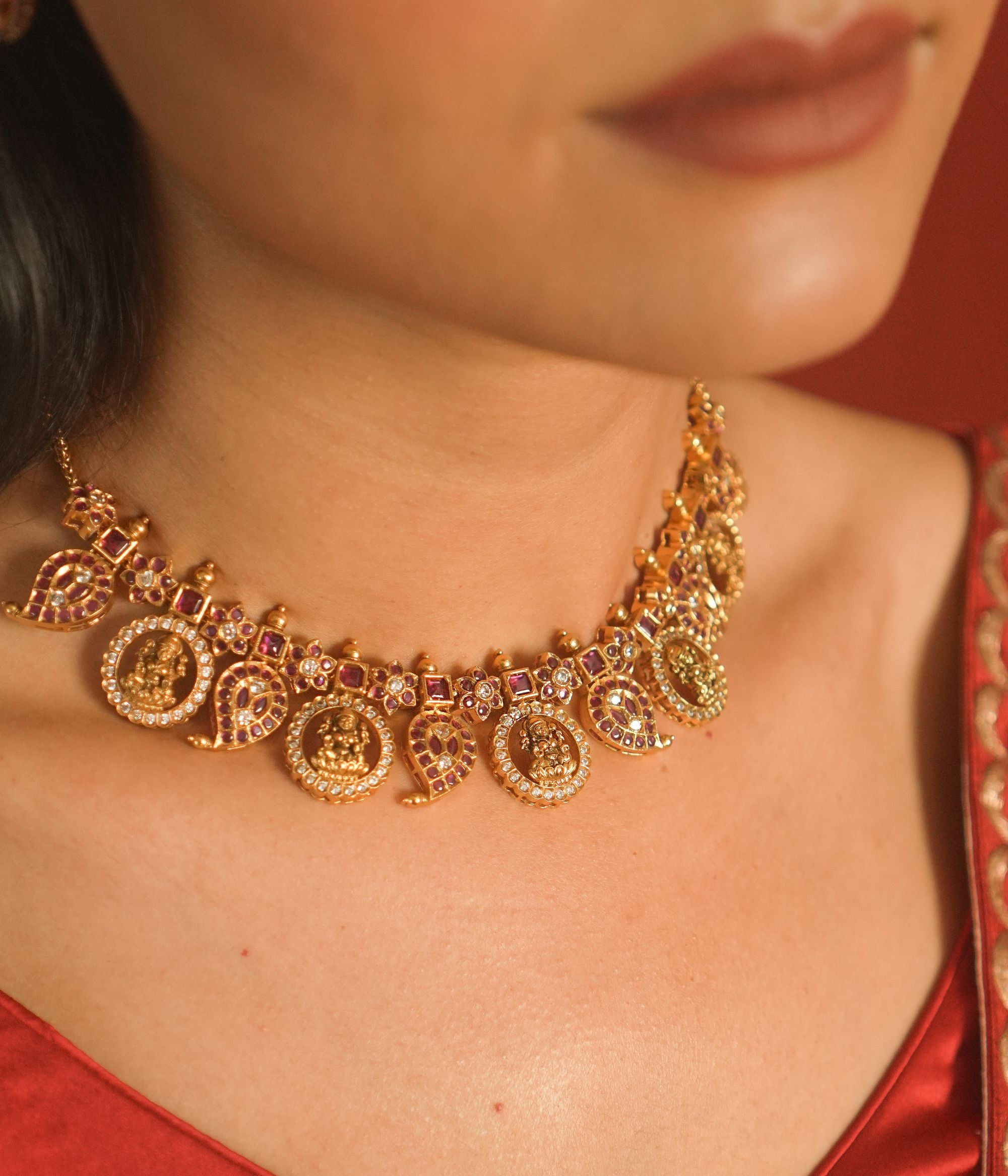 Pravya Necklace