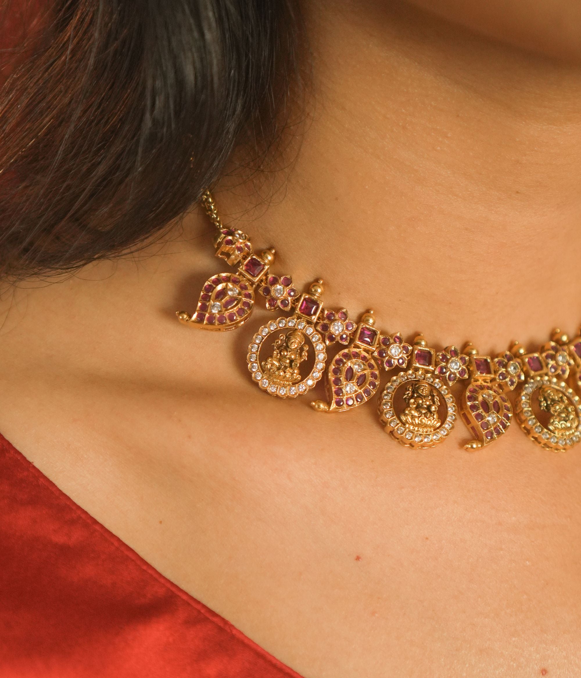 Pravya Necklace