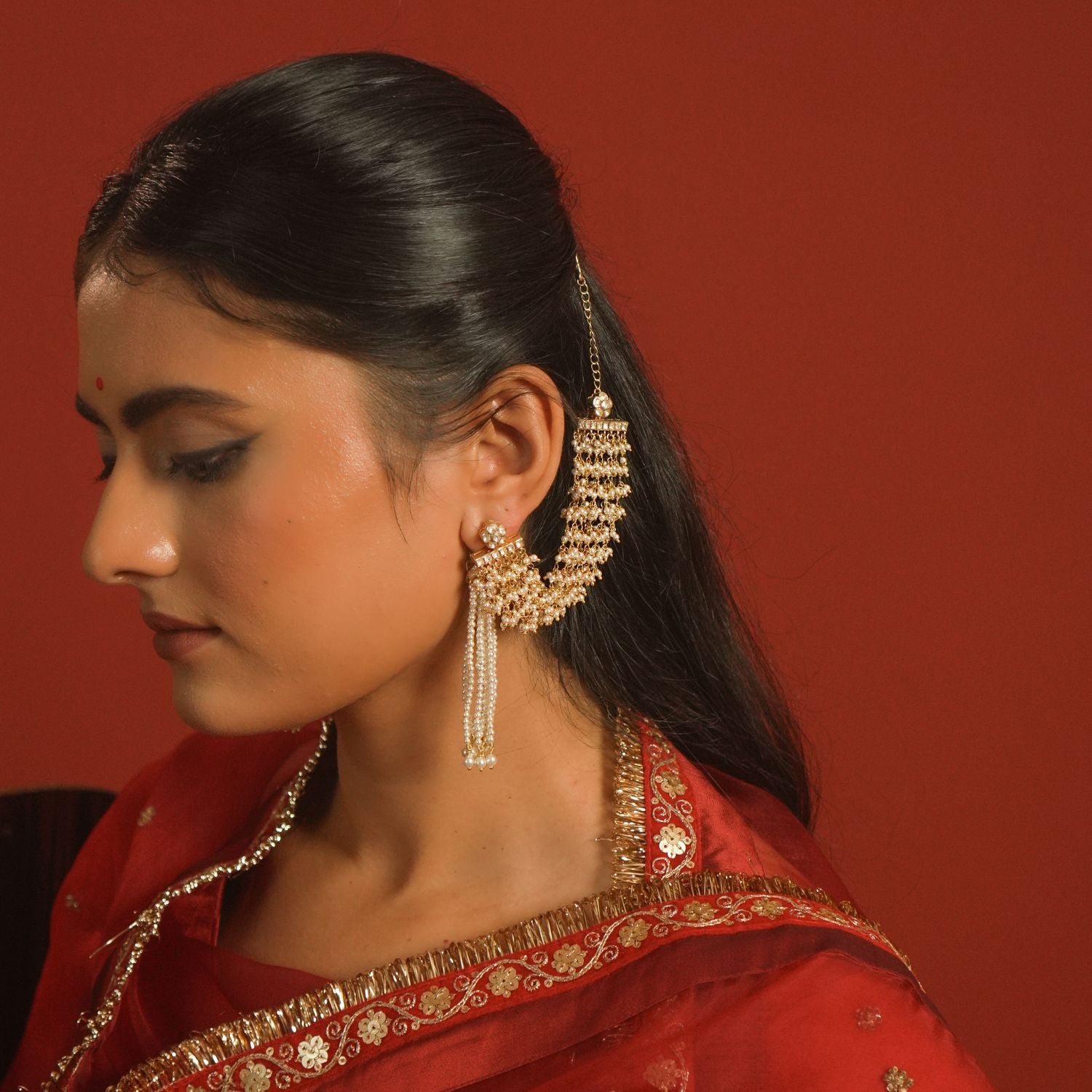 Raahi Earrings