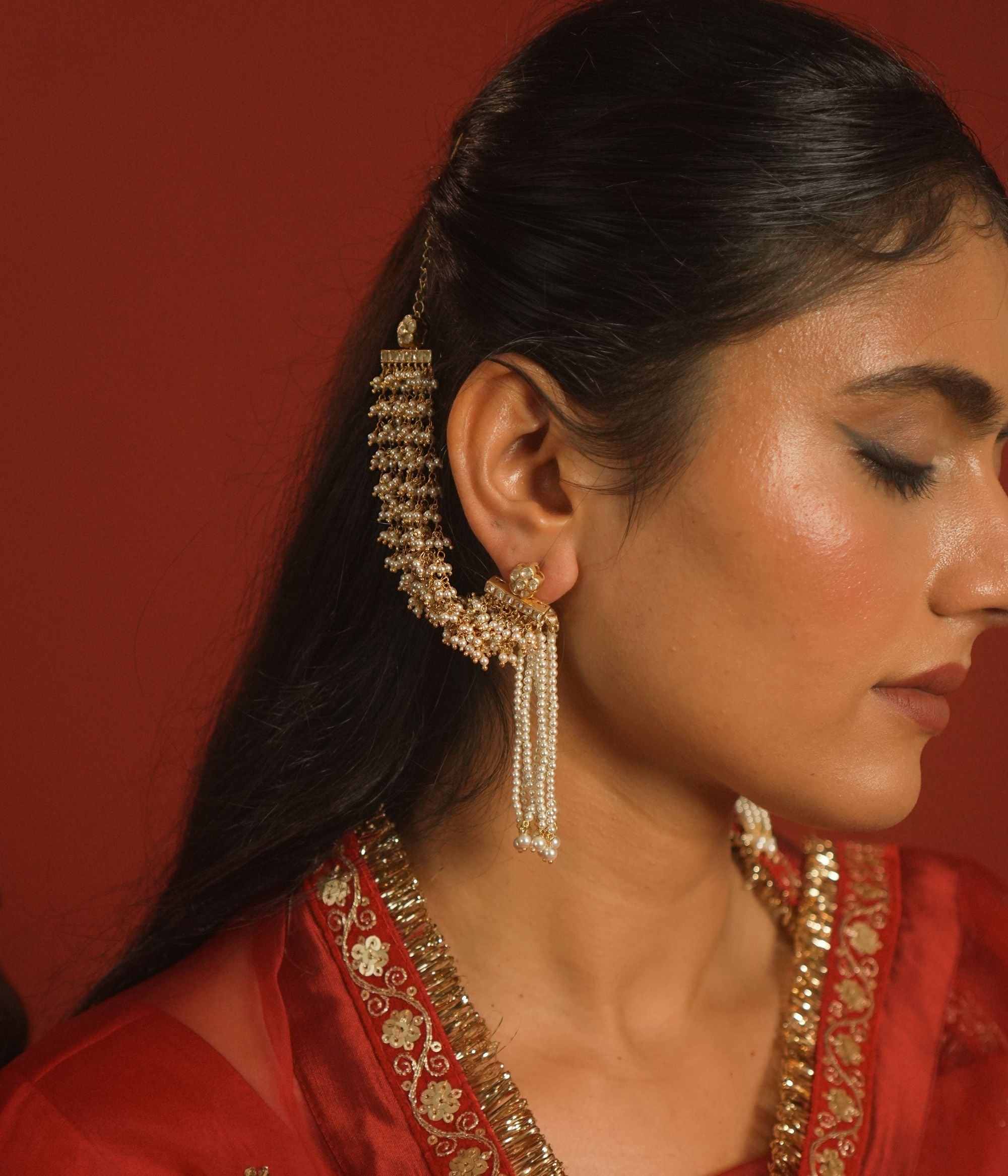 Raahi Earrings