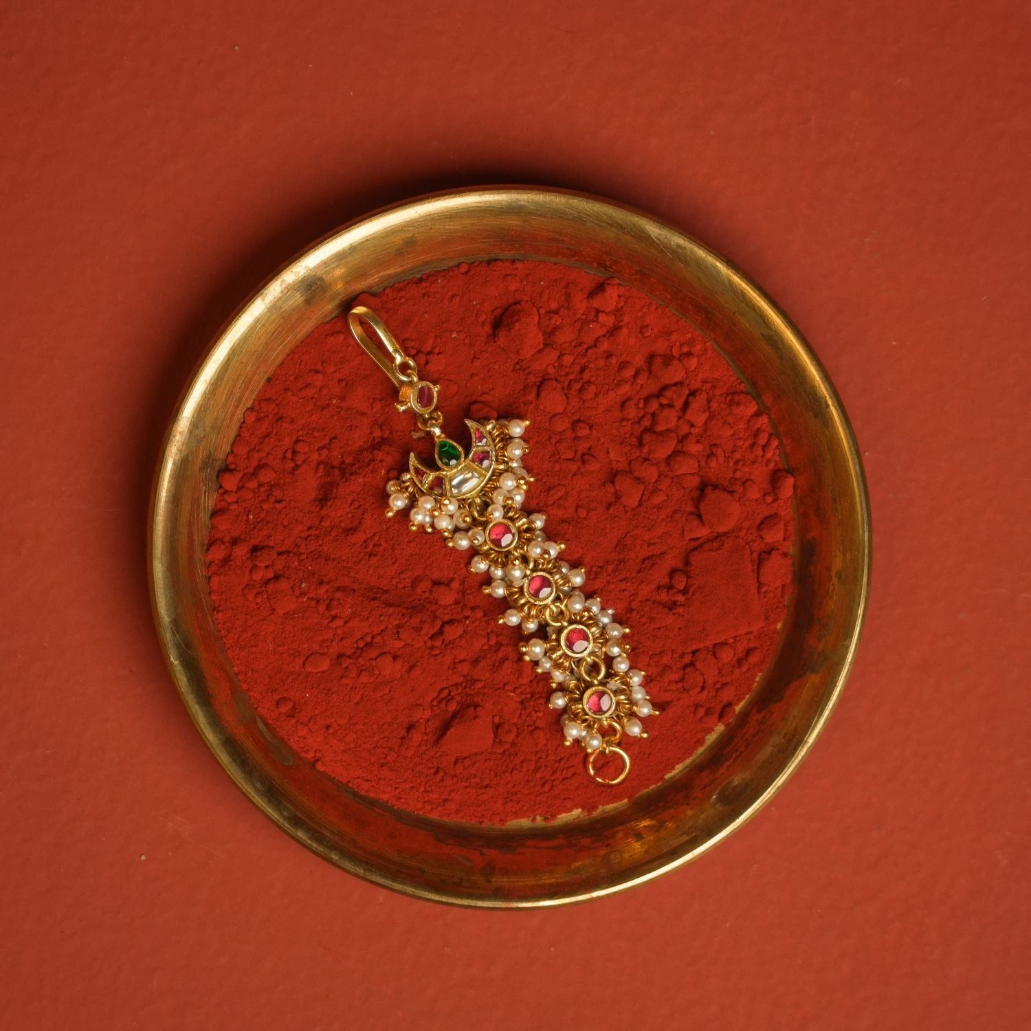 Urvi Kundan Earchain