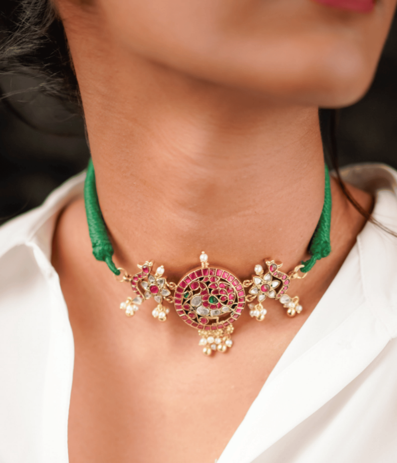 Uphar Choker