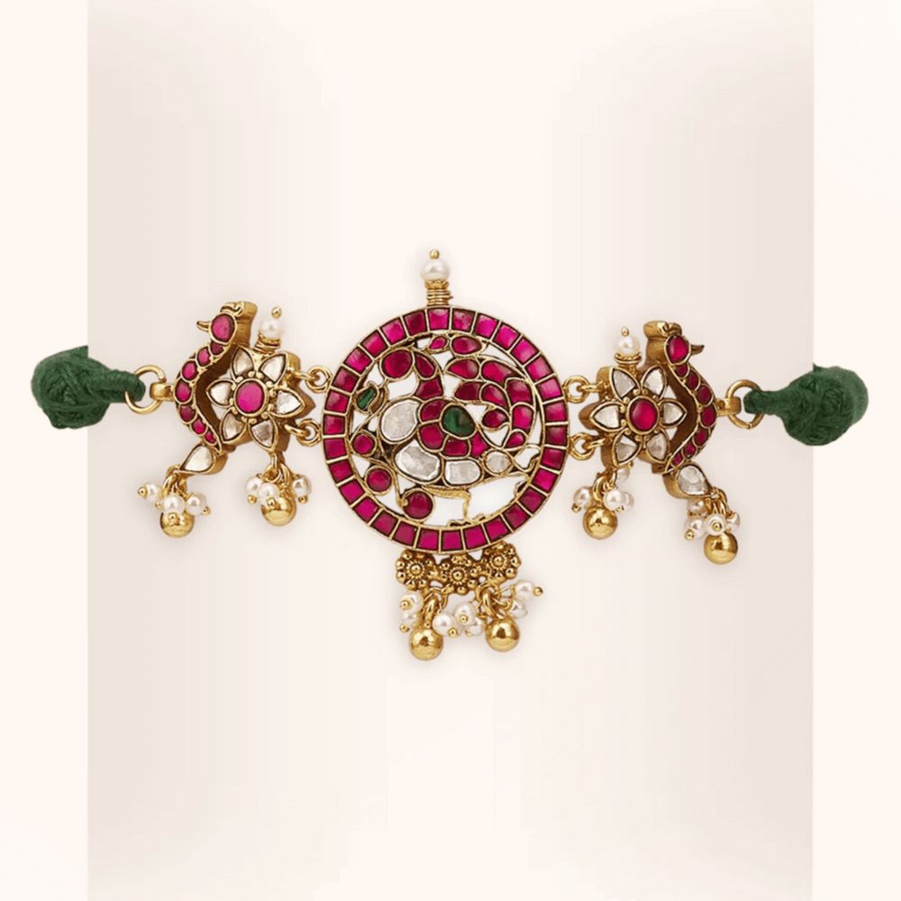 Uphar Choker