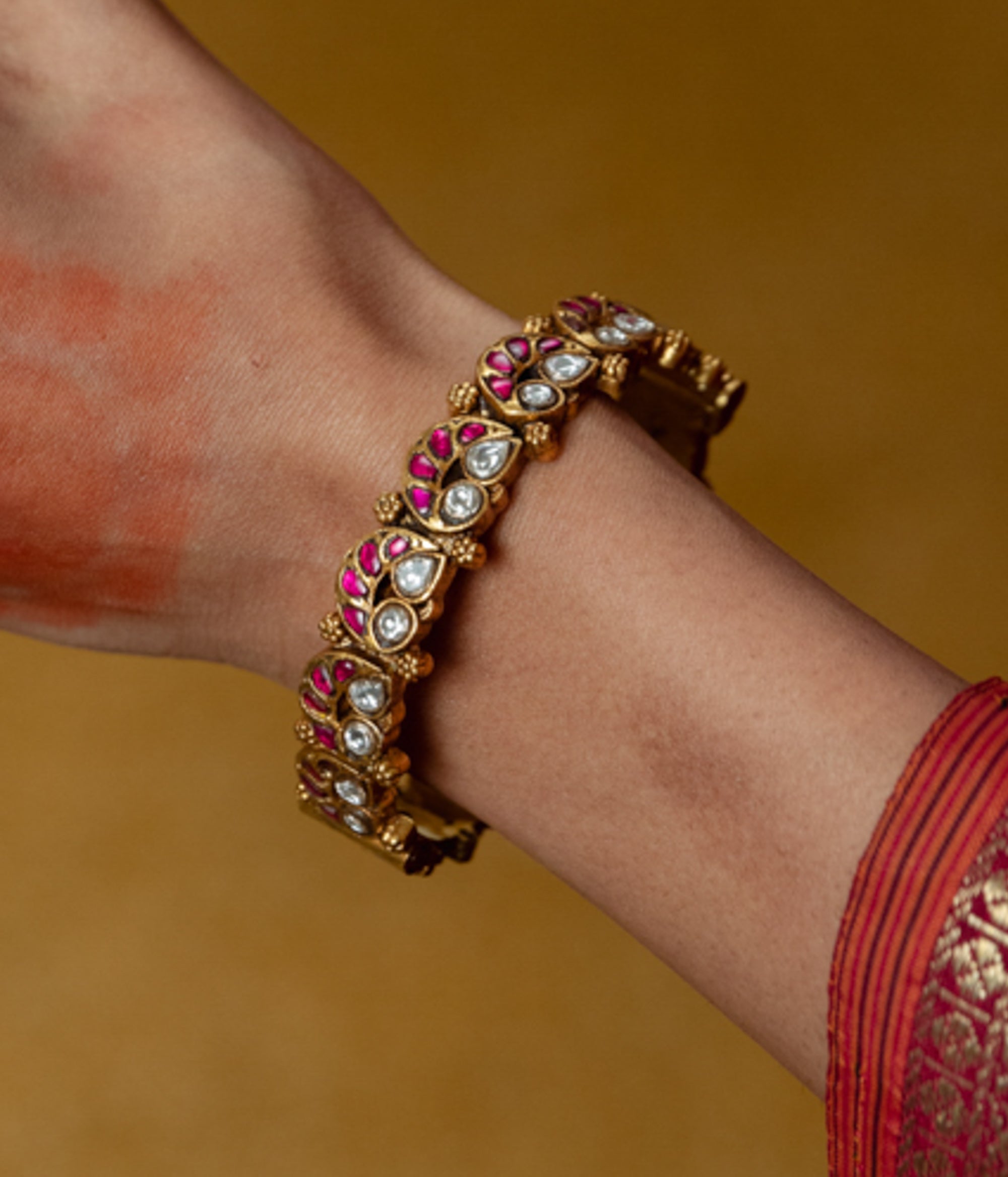 Urvi Kundan Kada