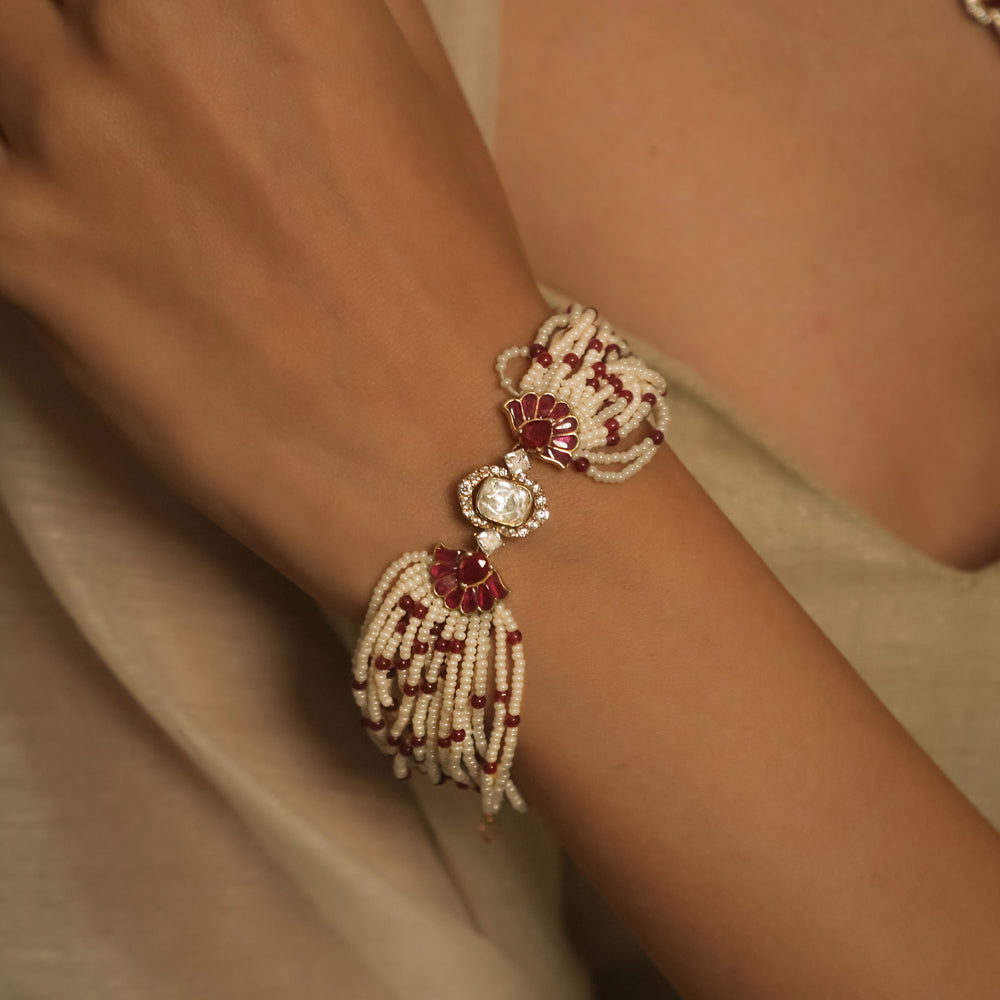 Kesia Bracelet - fantasy jewelry with elegance and charm, perfect for royal and magical moments.