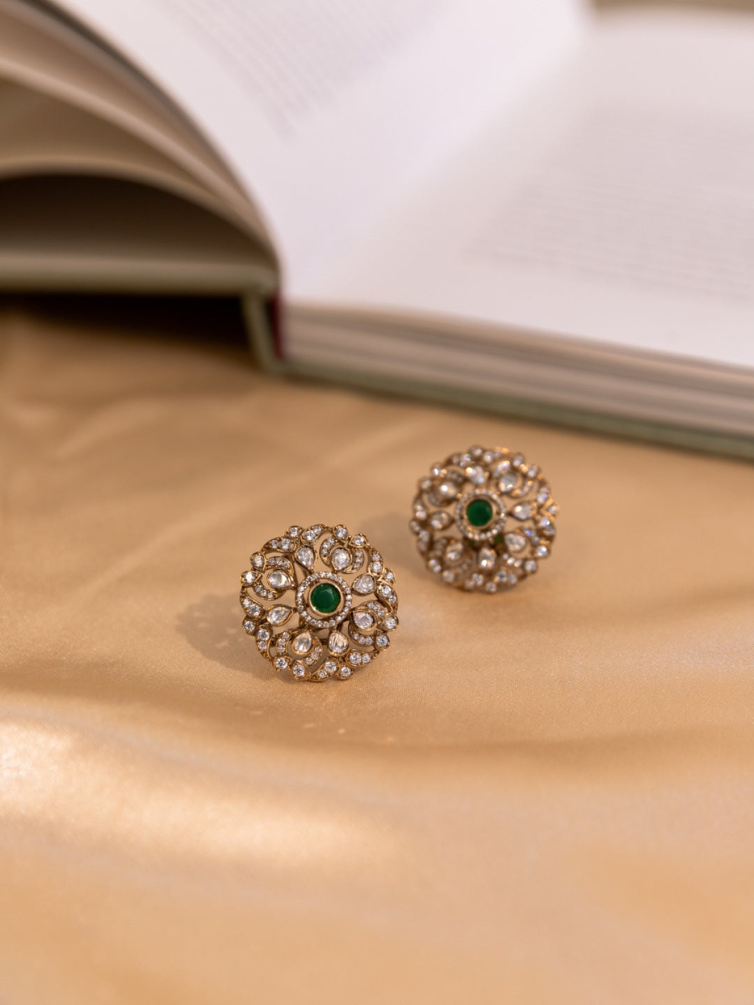 Arya kanti Victorian Earring