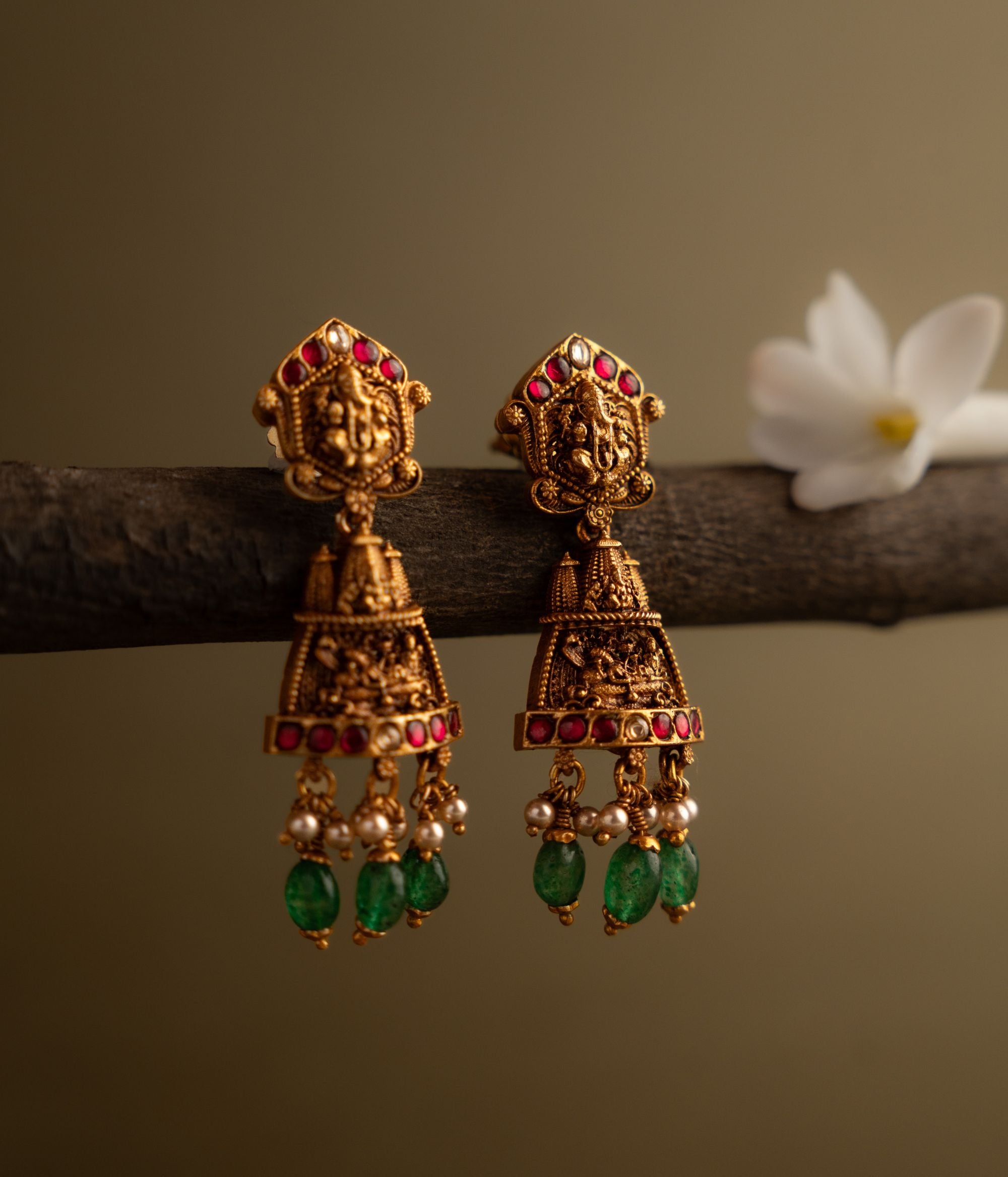 Exquisite-silver-jewellery-earrings-Chennai.jpg