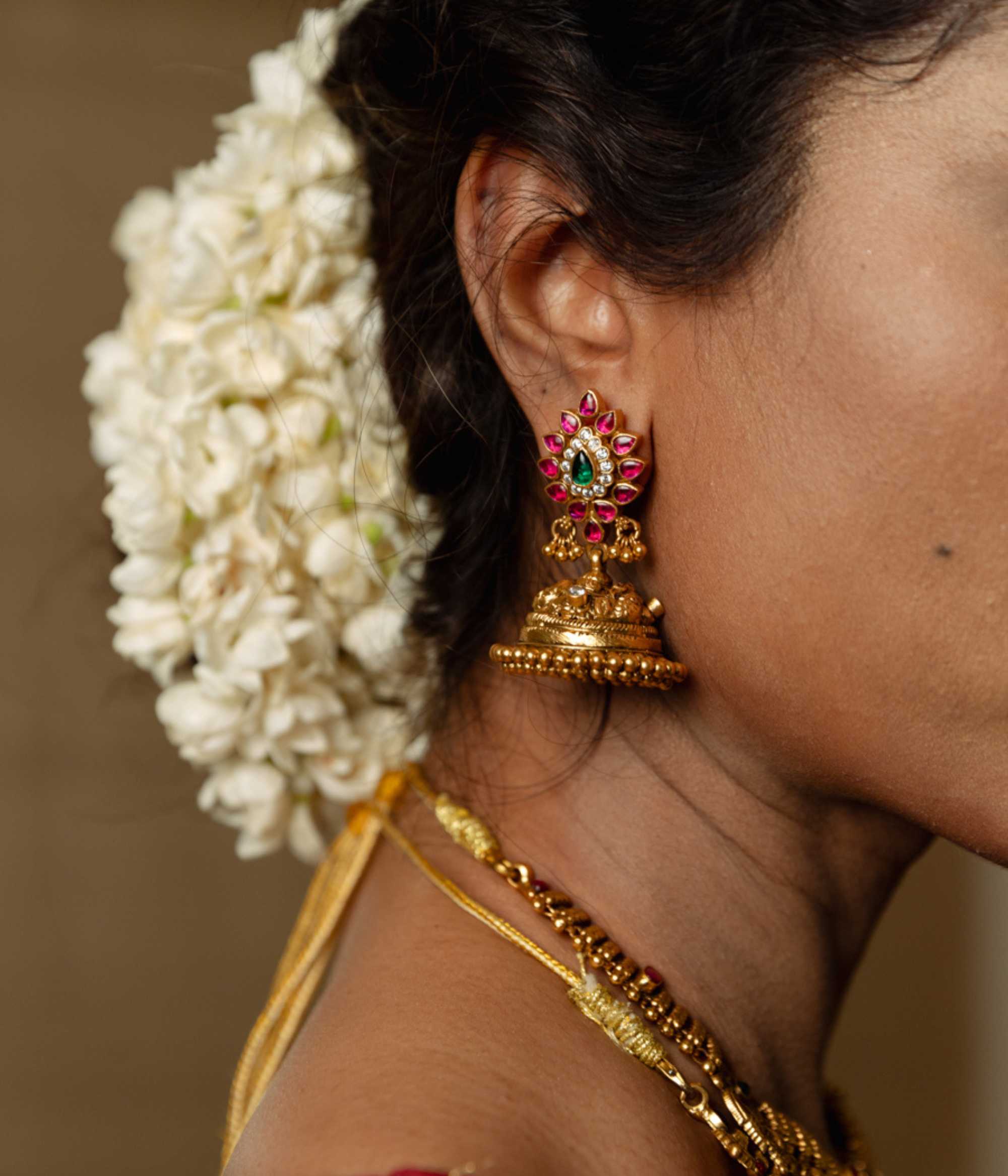 Vanya Nakshi Jhumka