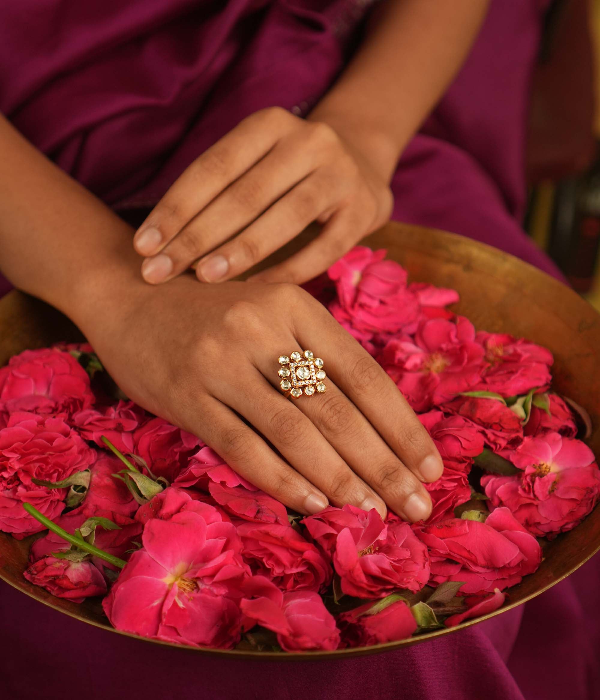 Modern muse reborn! A minimal polki ring adorned with shimmering geometric brilliance, whispering timeless elegance in every facet.