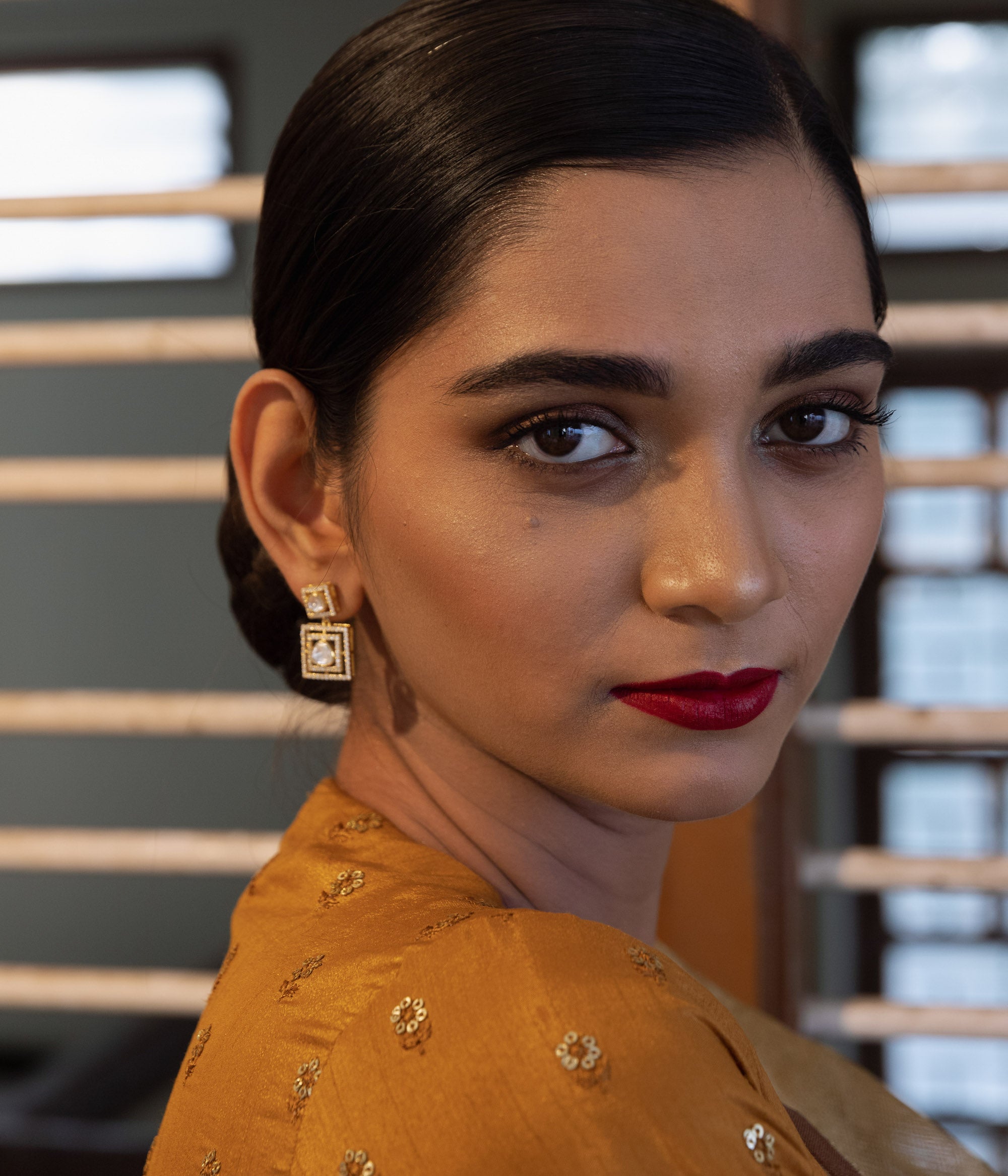 Vayani Minimal Earrings