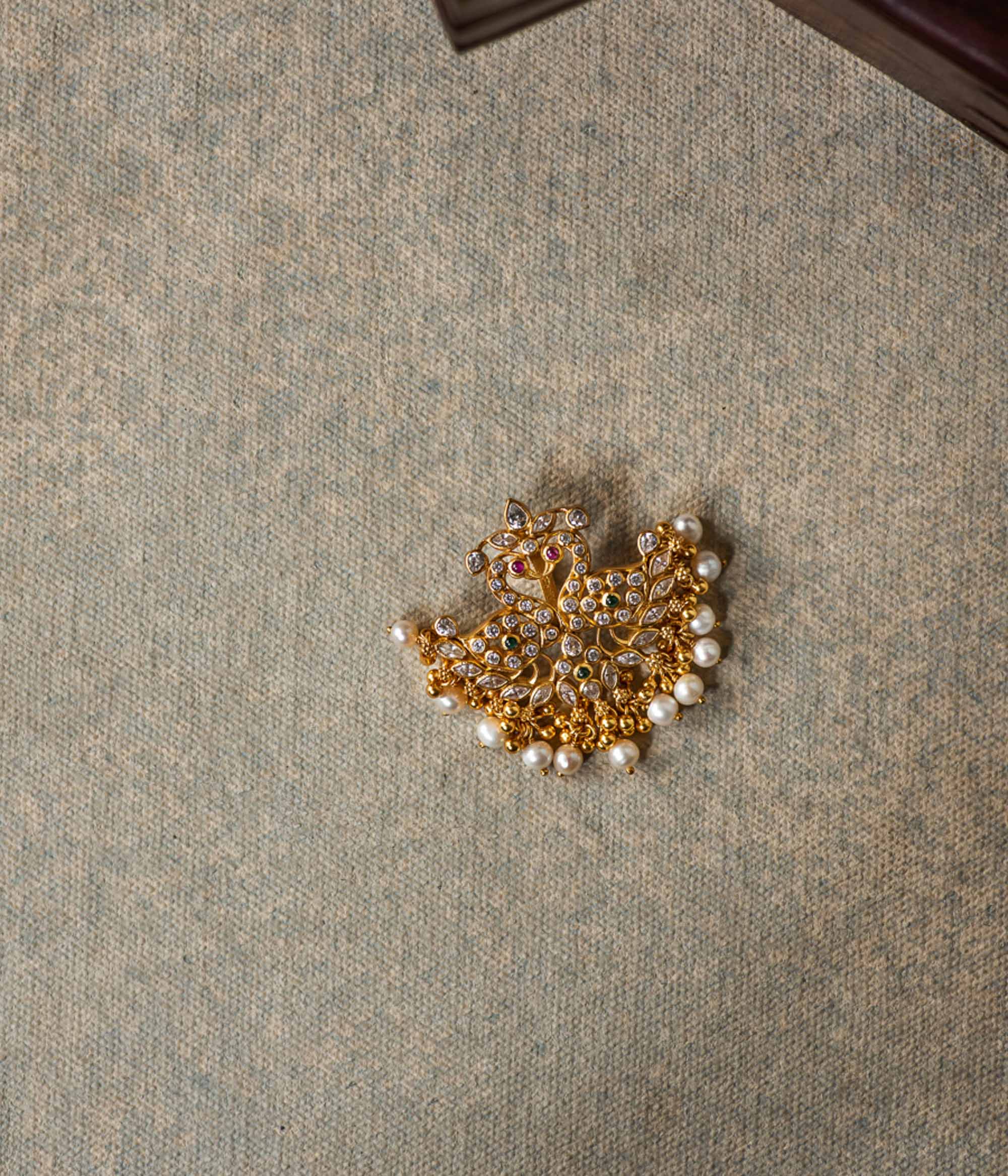 Veyra Pendant