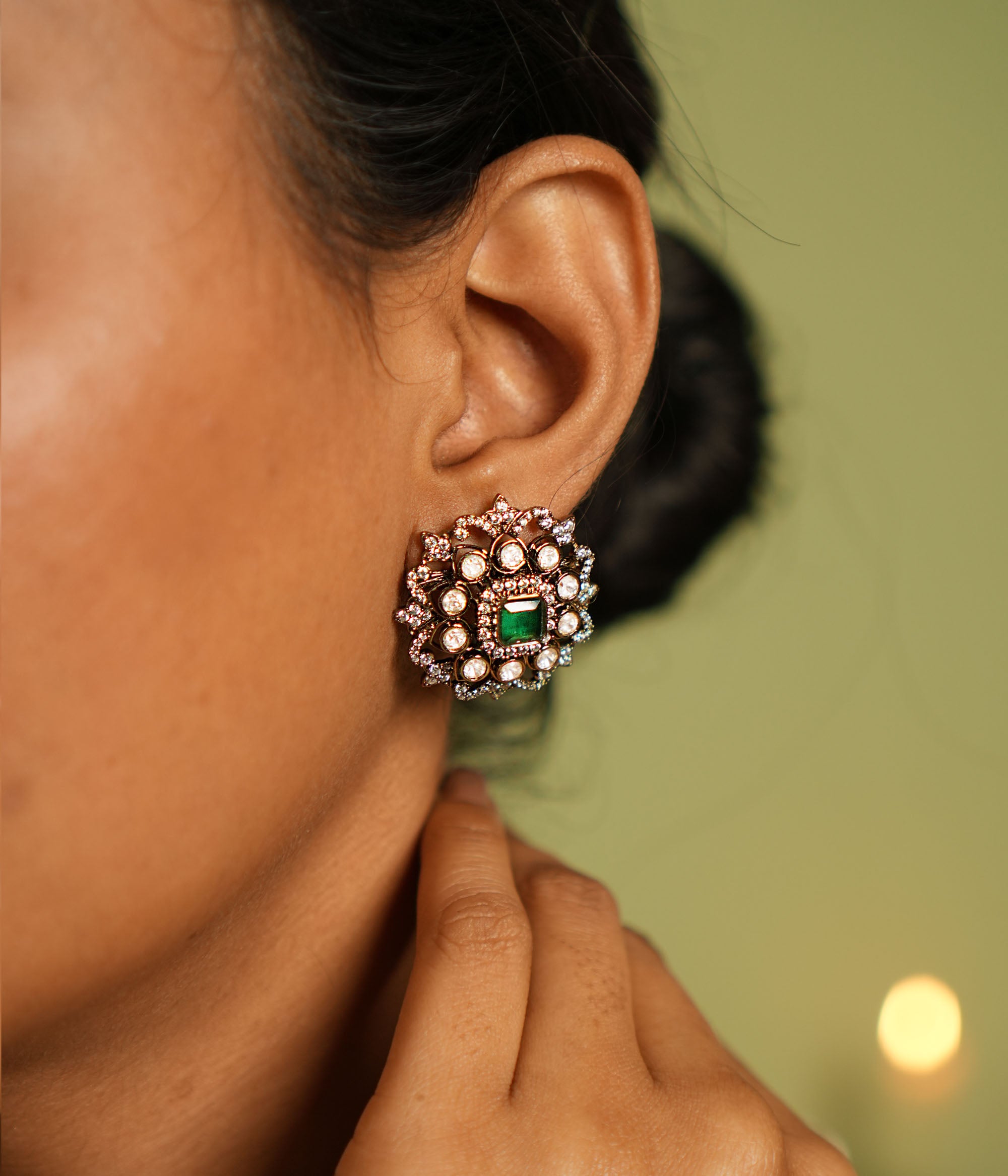 Yuvika Victorian Earring