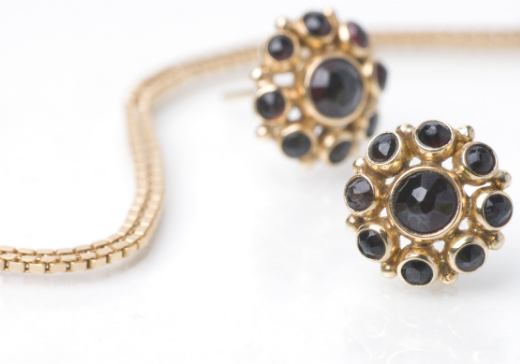 Discover The Perfect Jewellery That Fits Evening Parties