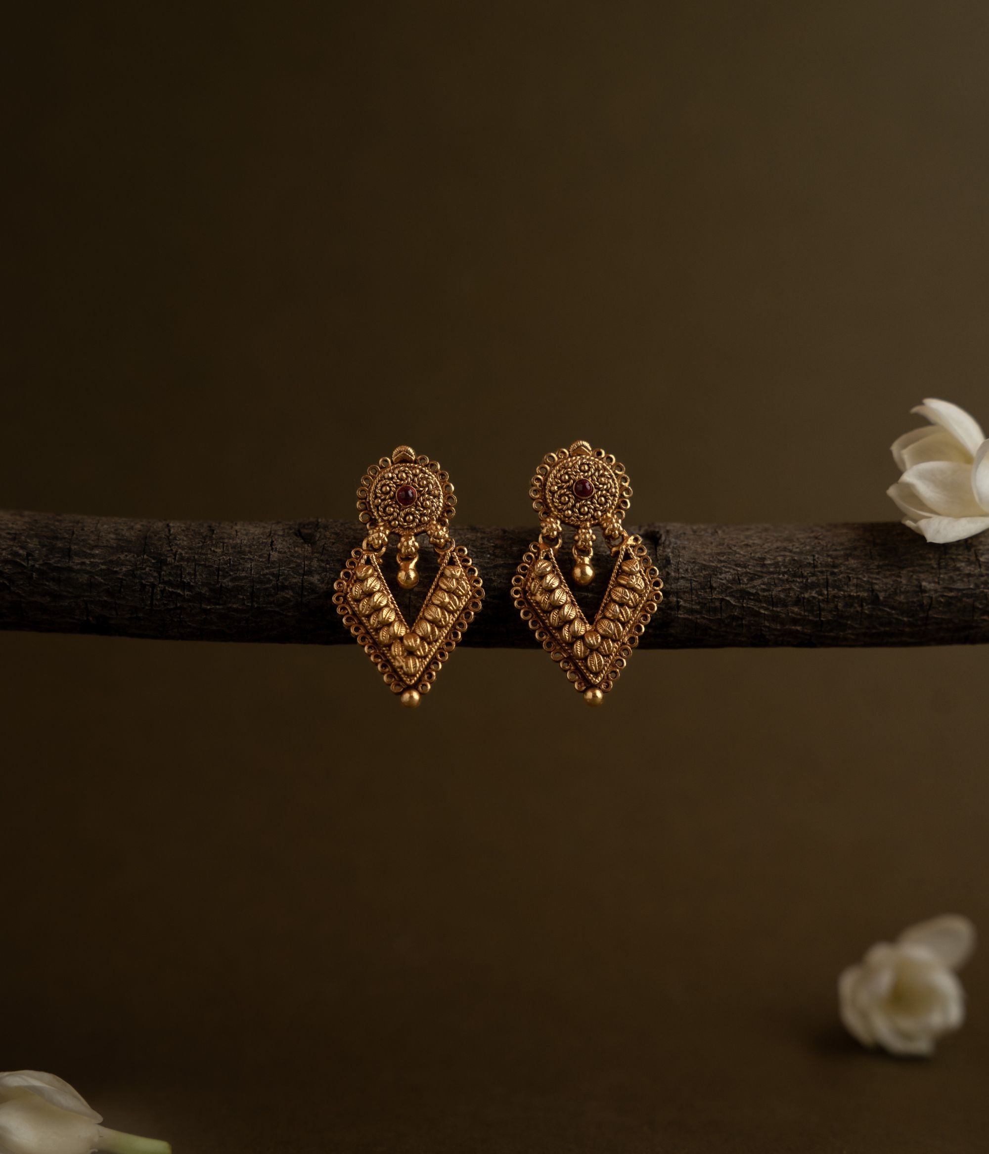 Luxury-silver-jewellery-earrings-Chennai.jpg