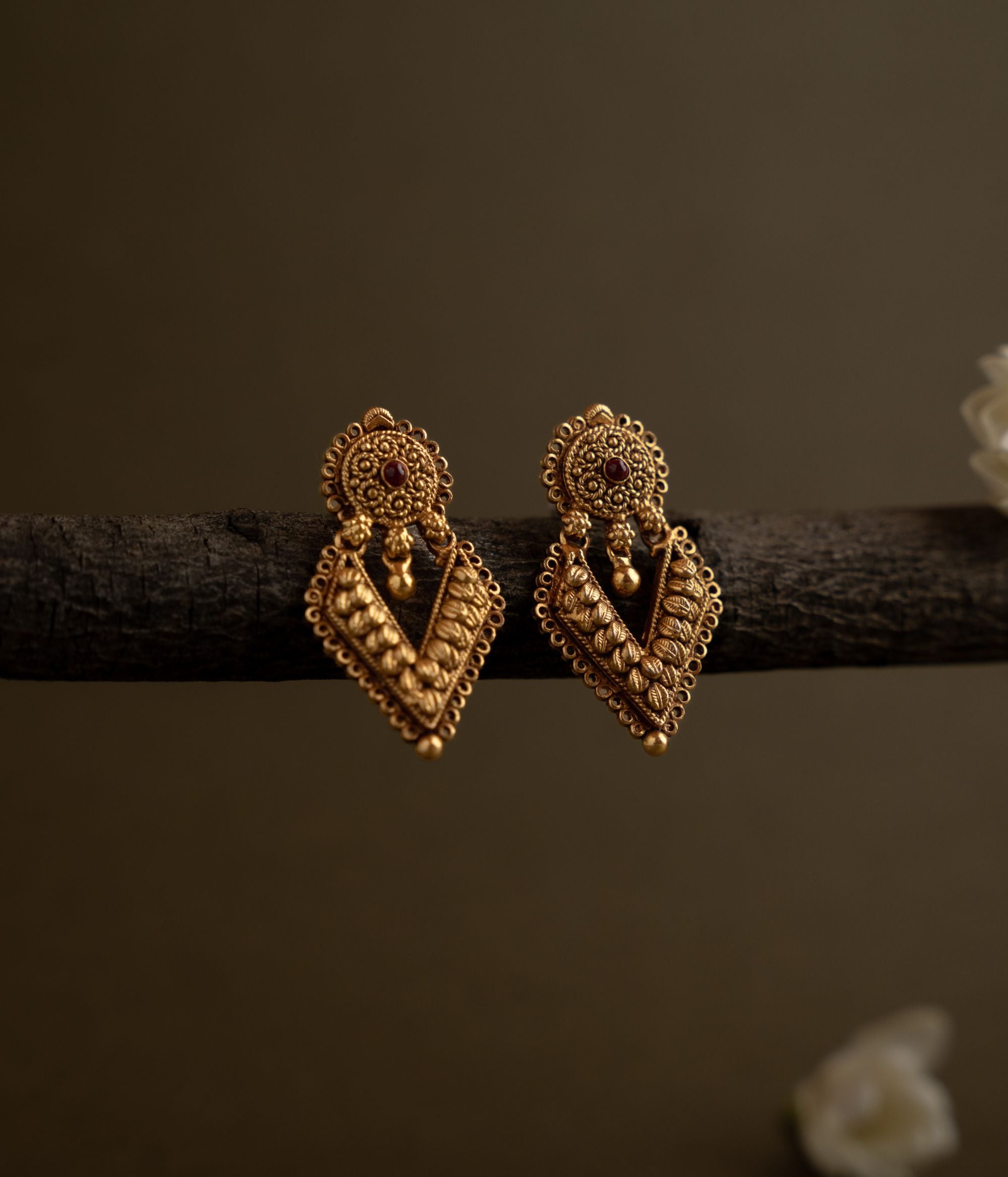 Handcrafted-silver-jewellery-earrings-Chennai.jpg