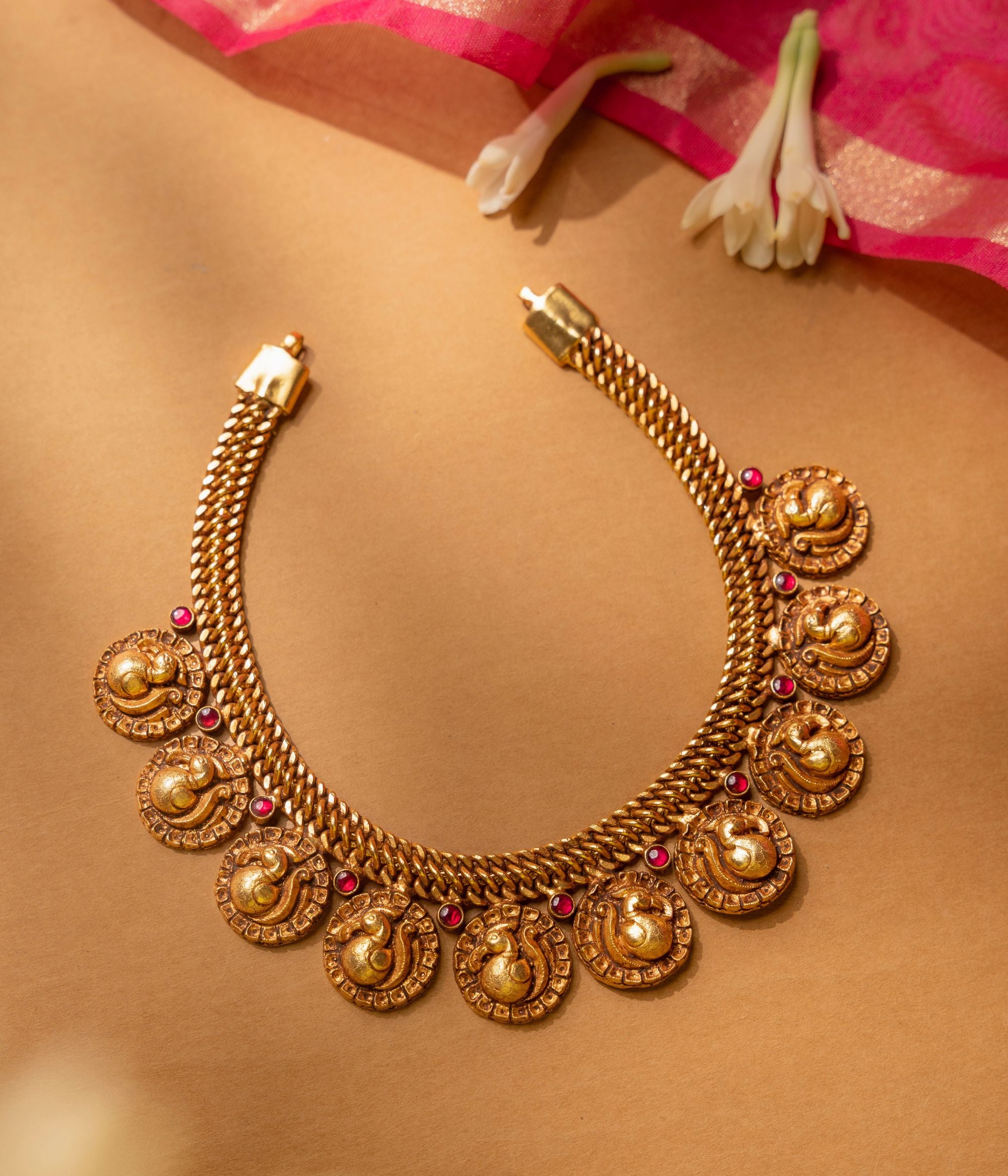 Handcrafted-silver-jewellery-necklace-Chennai.jpg