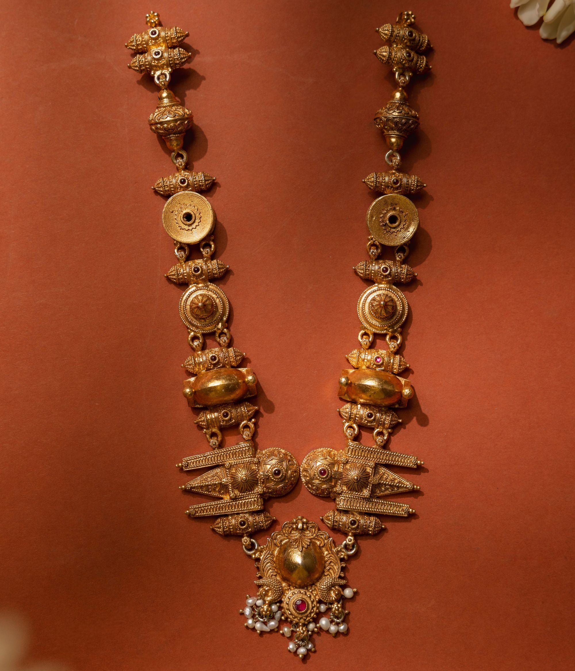 Handcrafted-silver-jewellery-necklace-Chennai.jpg