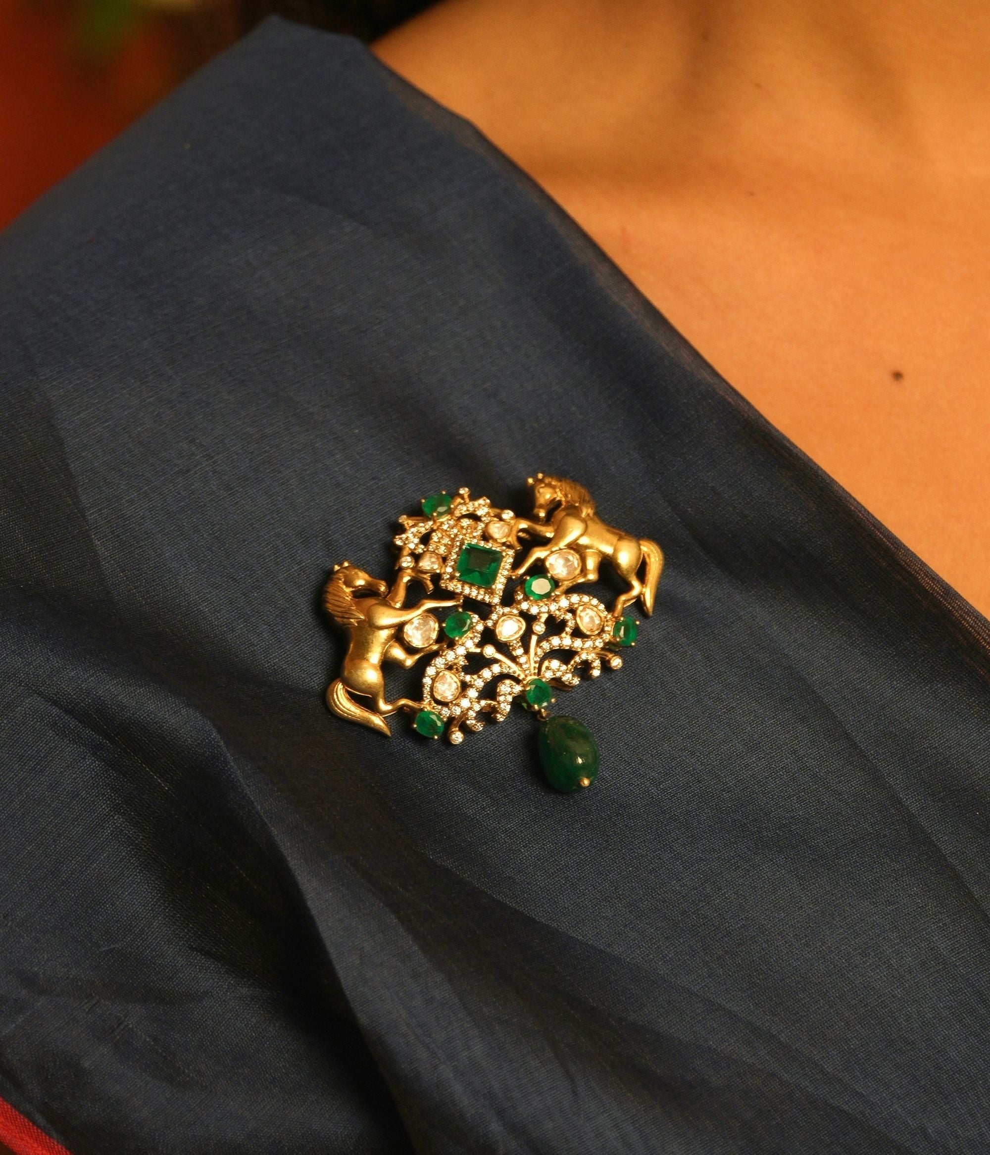 Handcrafted-silver-jewellery-brooch-Chennai.jpg