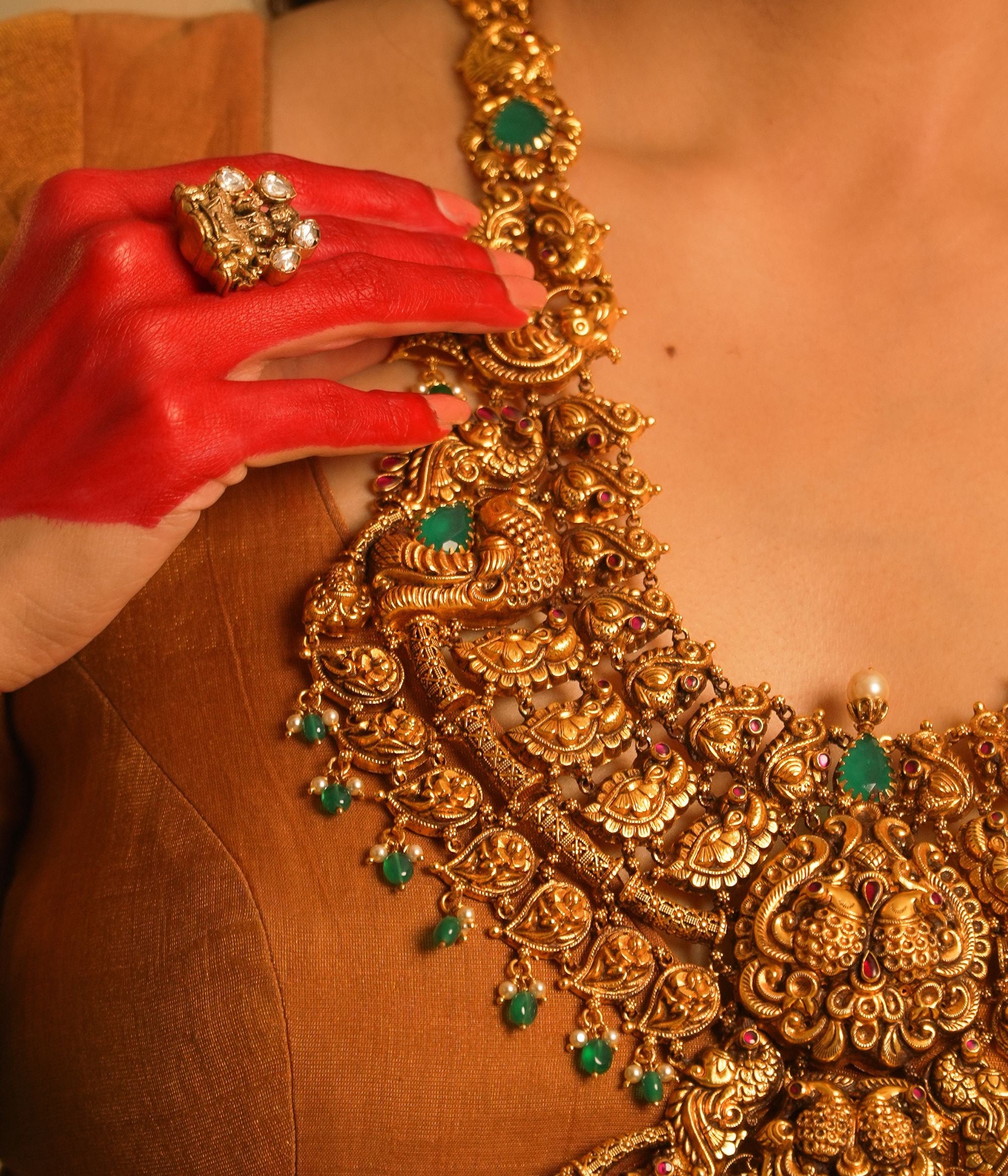 Exquisite-silver-jewellery-necklace-Chennai.jpg