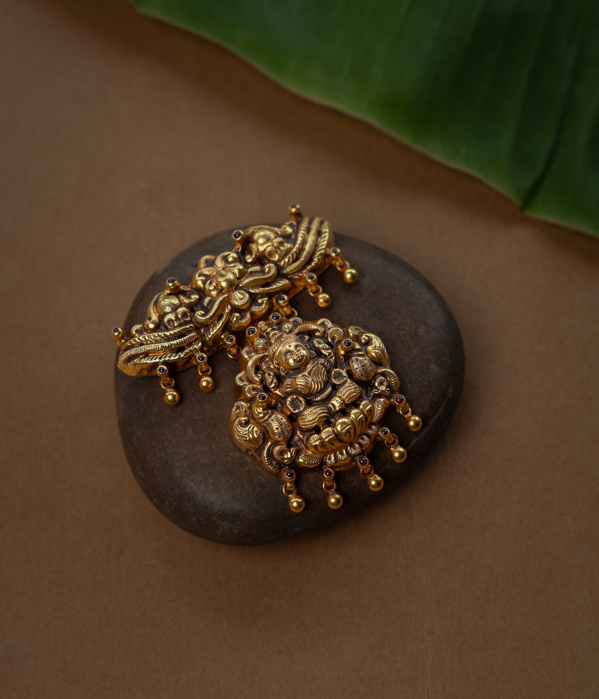 Temple pendant with twin peacocks and Garuda, studded with Red Spinal Stones