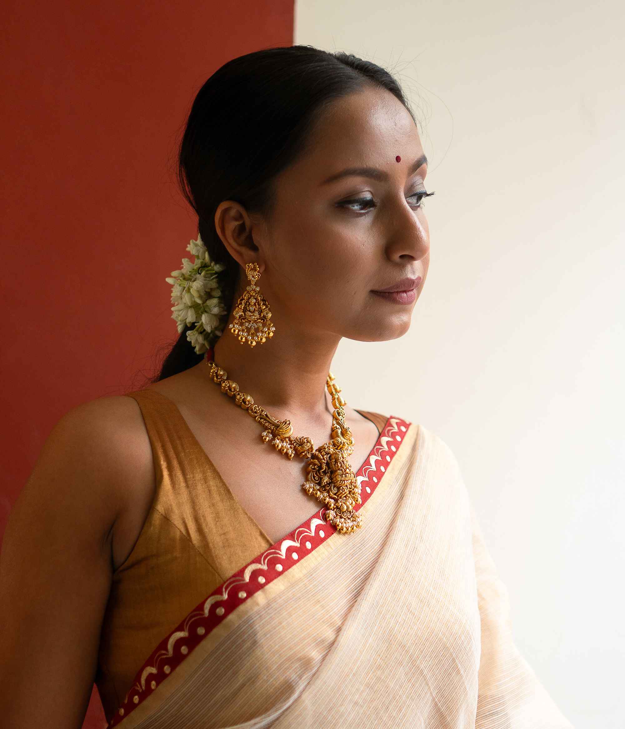 Deeya Necklace