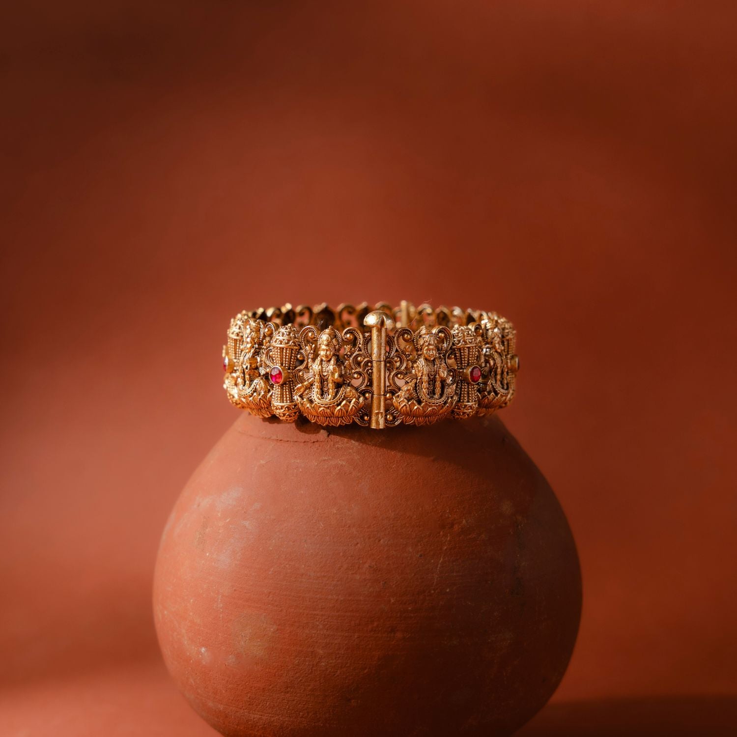 Exquisite-silver-jewellery-kada-Chennai.jpg