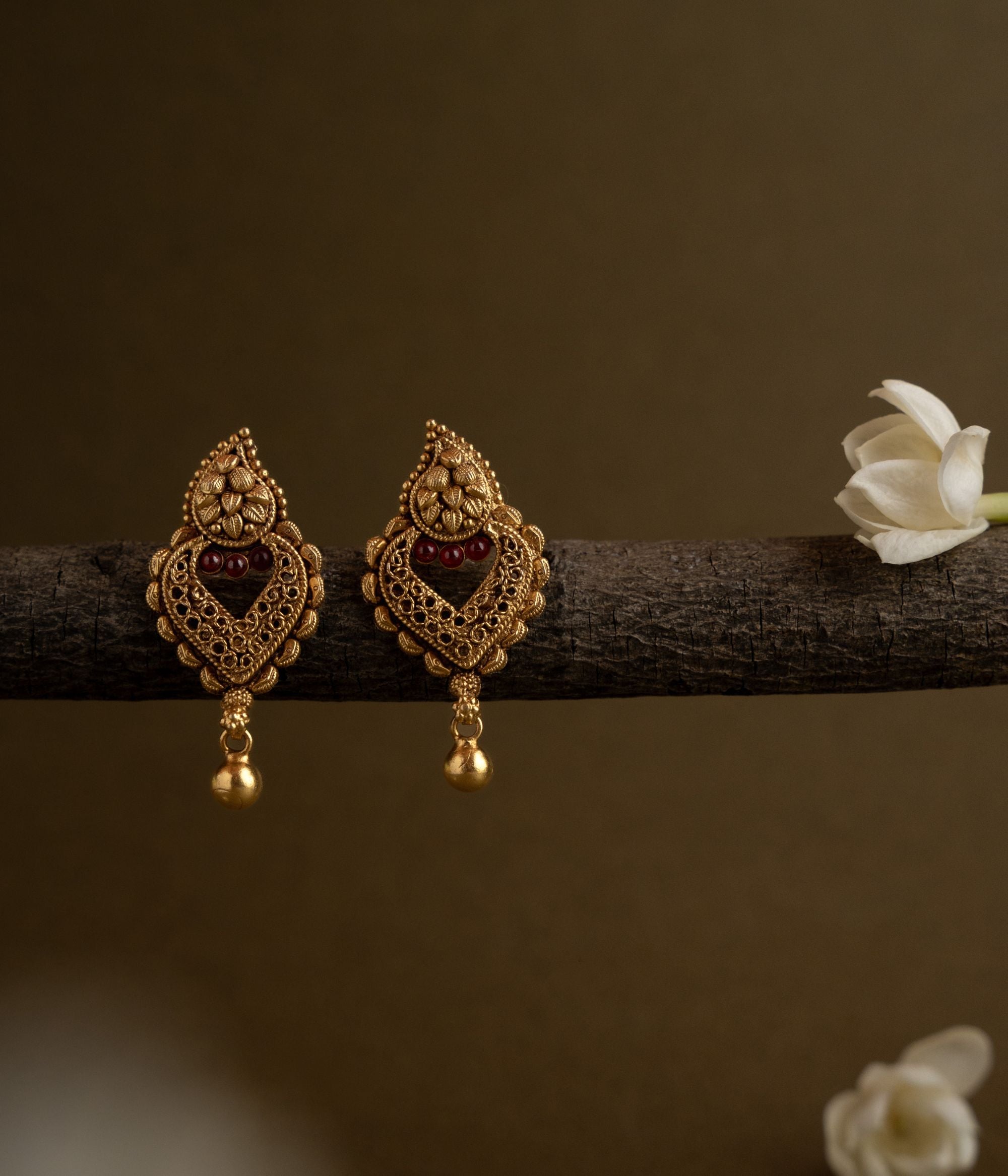 Handcrafted-silver-jewellery-earrings-Chennai.jpg