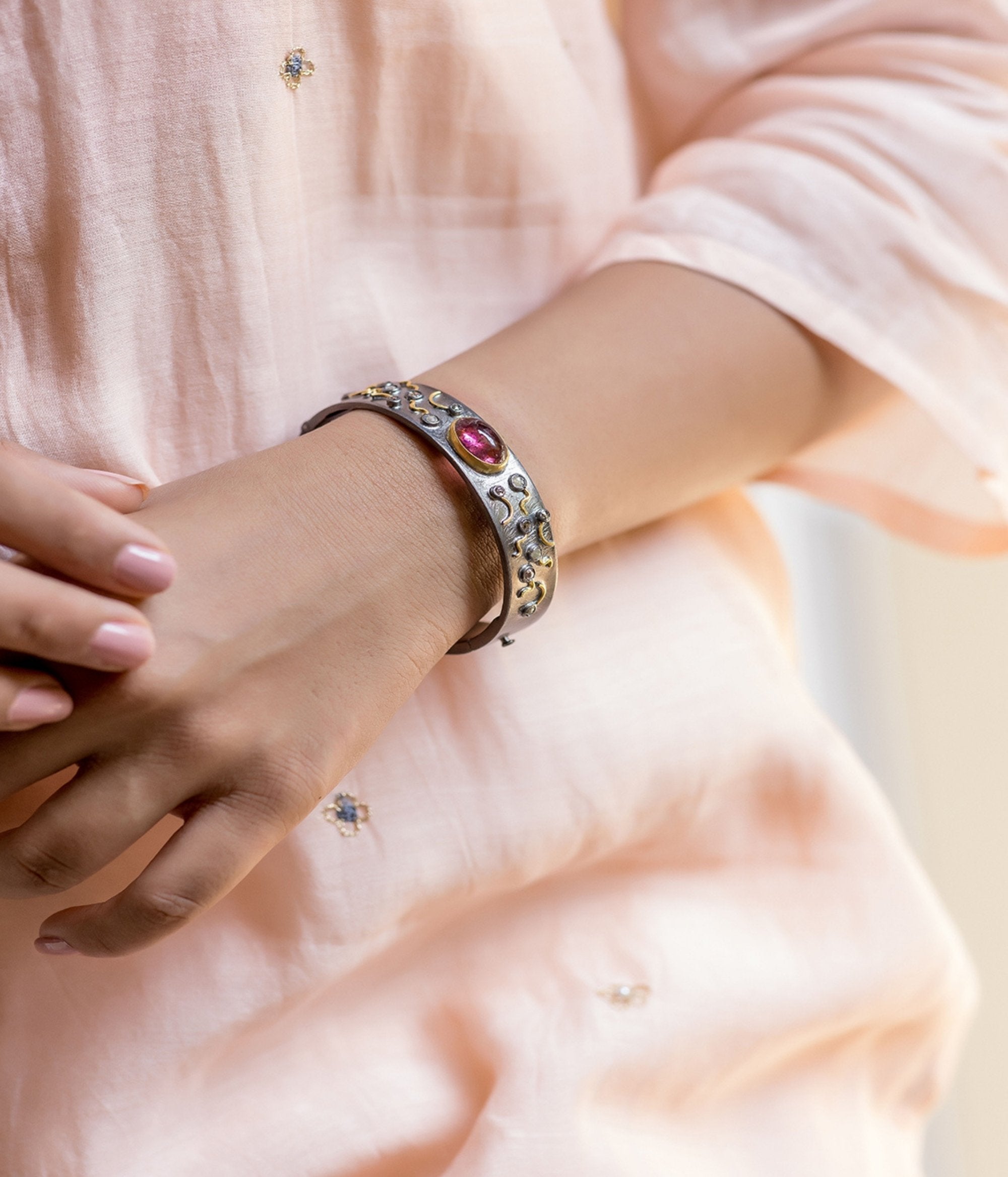 ONAGH BRACELET