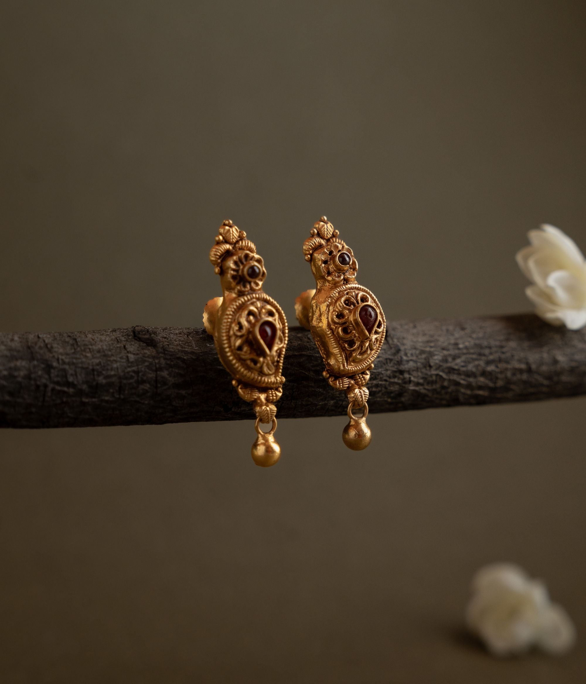 Handcrafted-silver-jewellery-earrings-Chennai.jpg