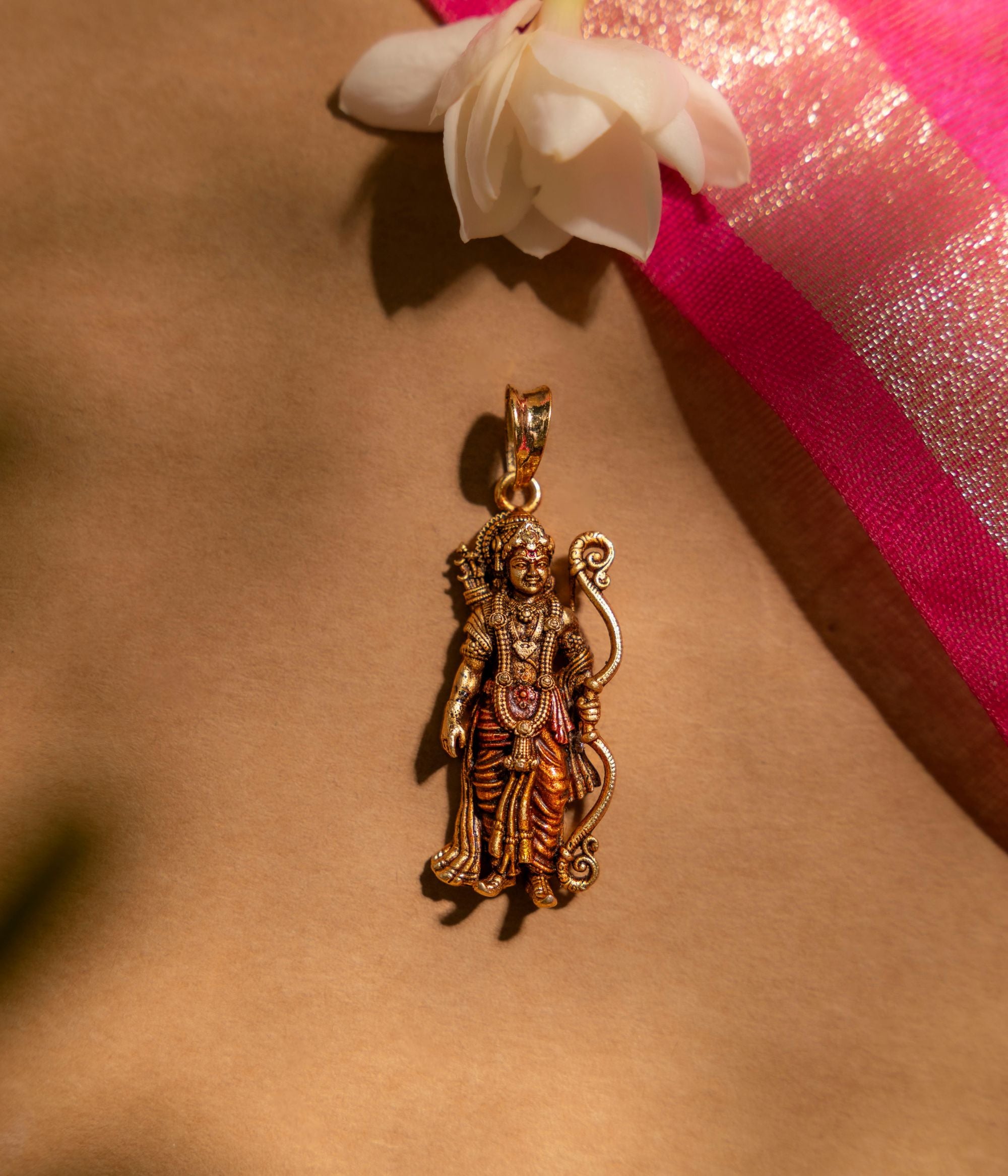 Luxury-silver-jewellery-pendant-Chennai.jpg