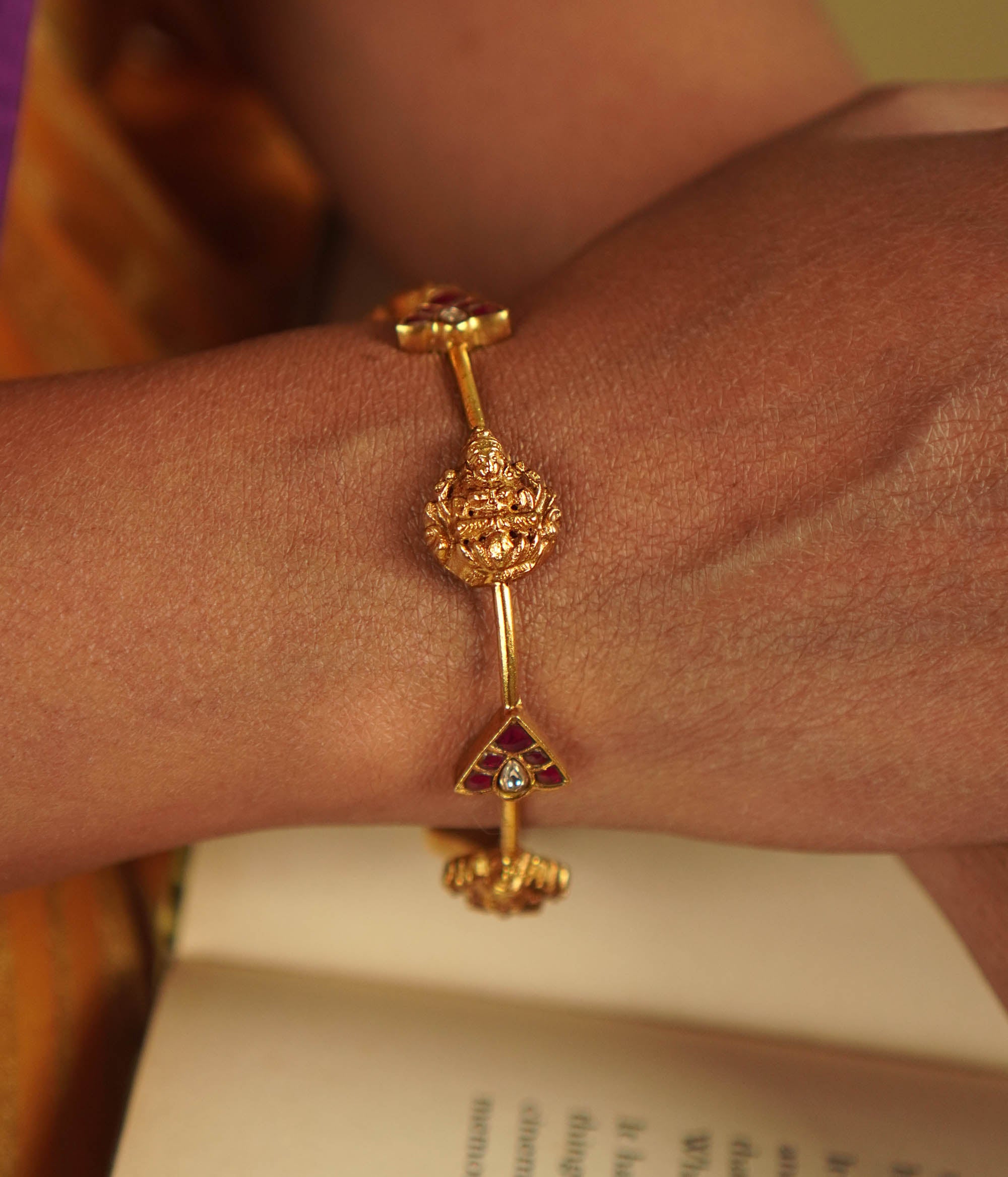 Anagha Kundan Bangle