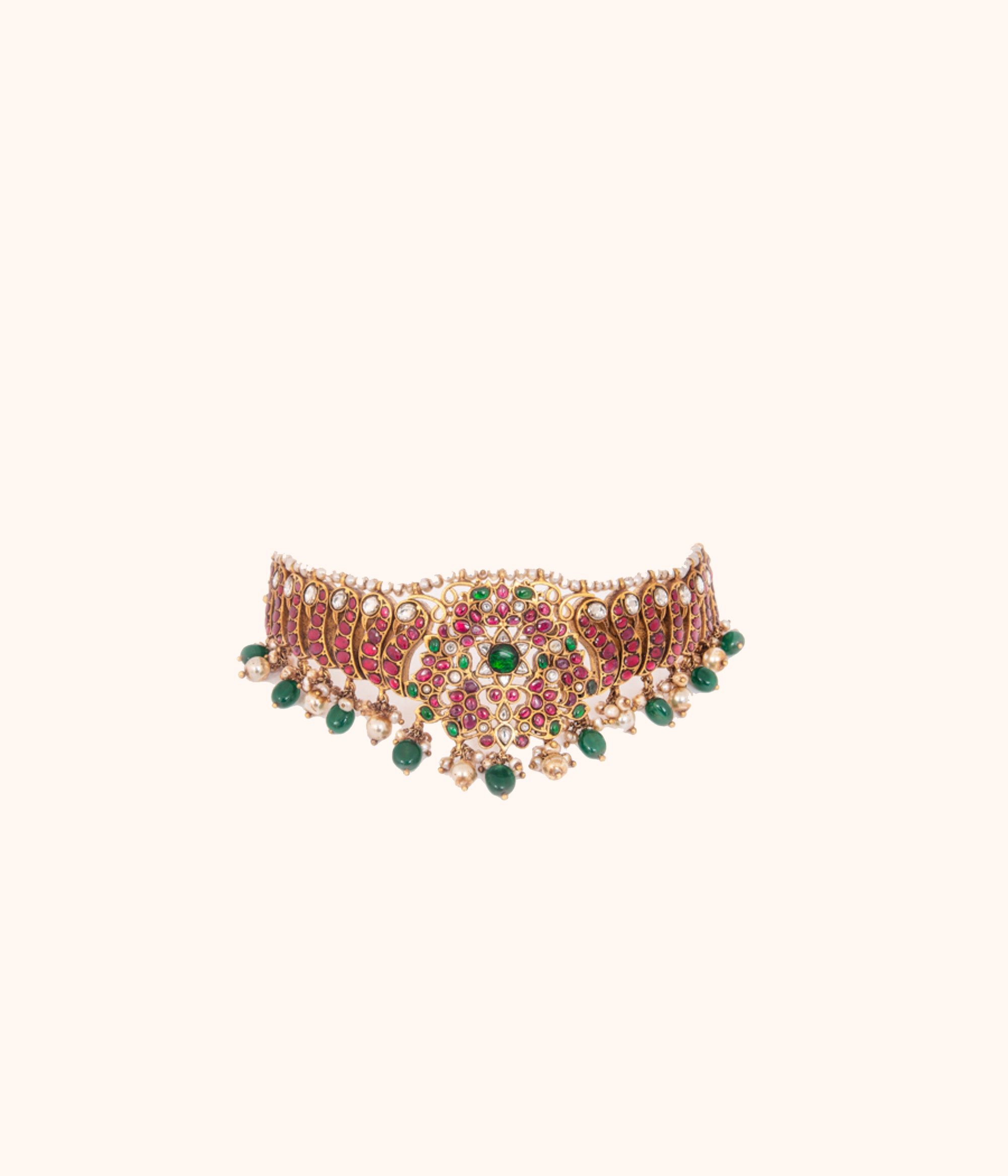 Aradhana Kundan Choker